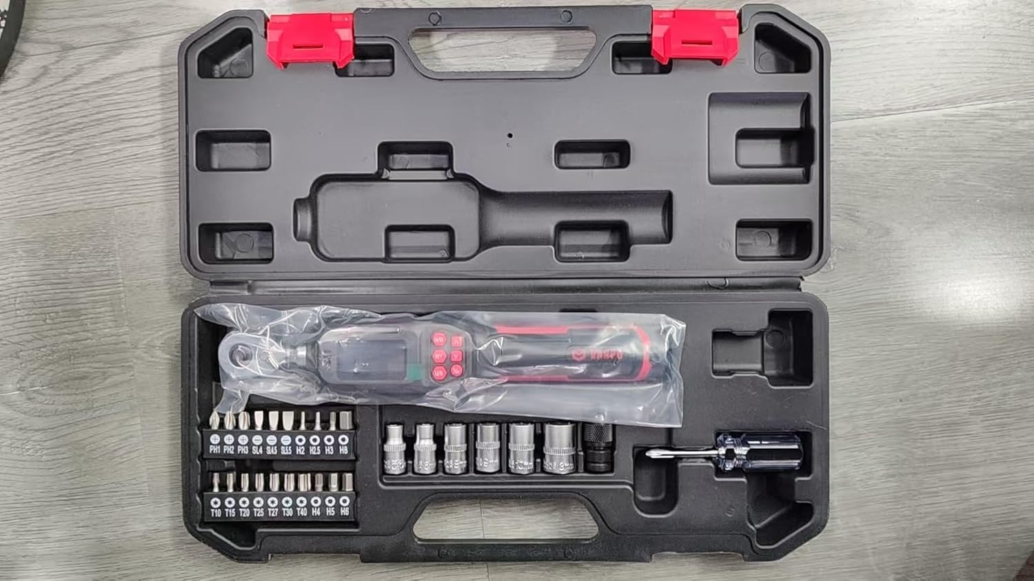 VANPO 1/4-inch Digital Torque Wrench 1.11-22.12 ft.lb/1.5-30 N.m, High Accuracy ±2% Electric Torque Wrench with 72-Tooth Dual-Direction Ratchet, Buzzer & LED Alert, for Bike, Motorcycle Repair