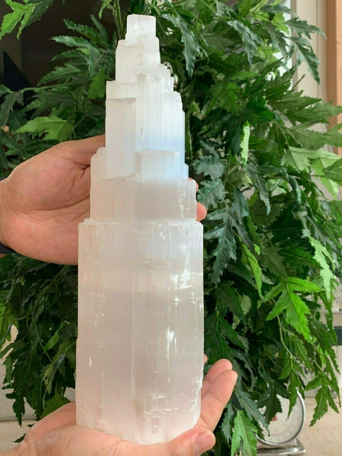 Amazon｜天然水晶 セレナイト タワーランプ ホワイト 天然水晶ランプ