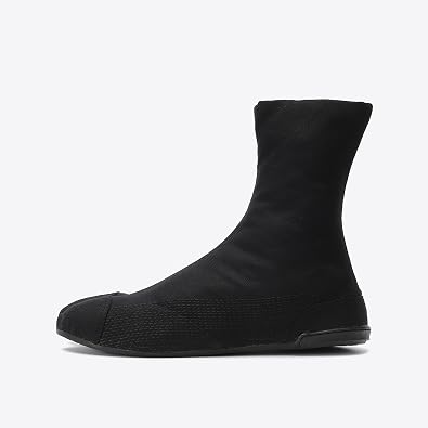 Marugo Kurashikiya Japanese Tabi Shoes Full Black Edition (22.5 cm)