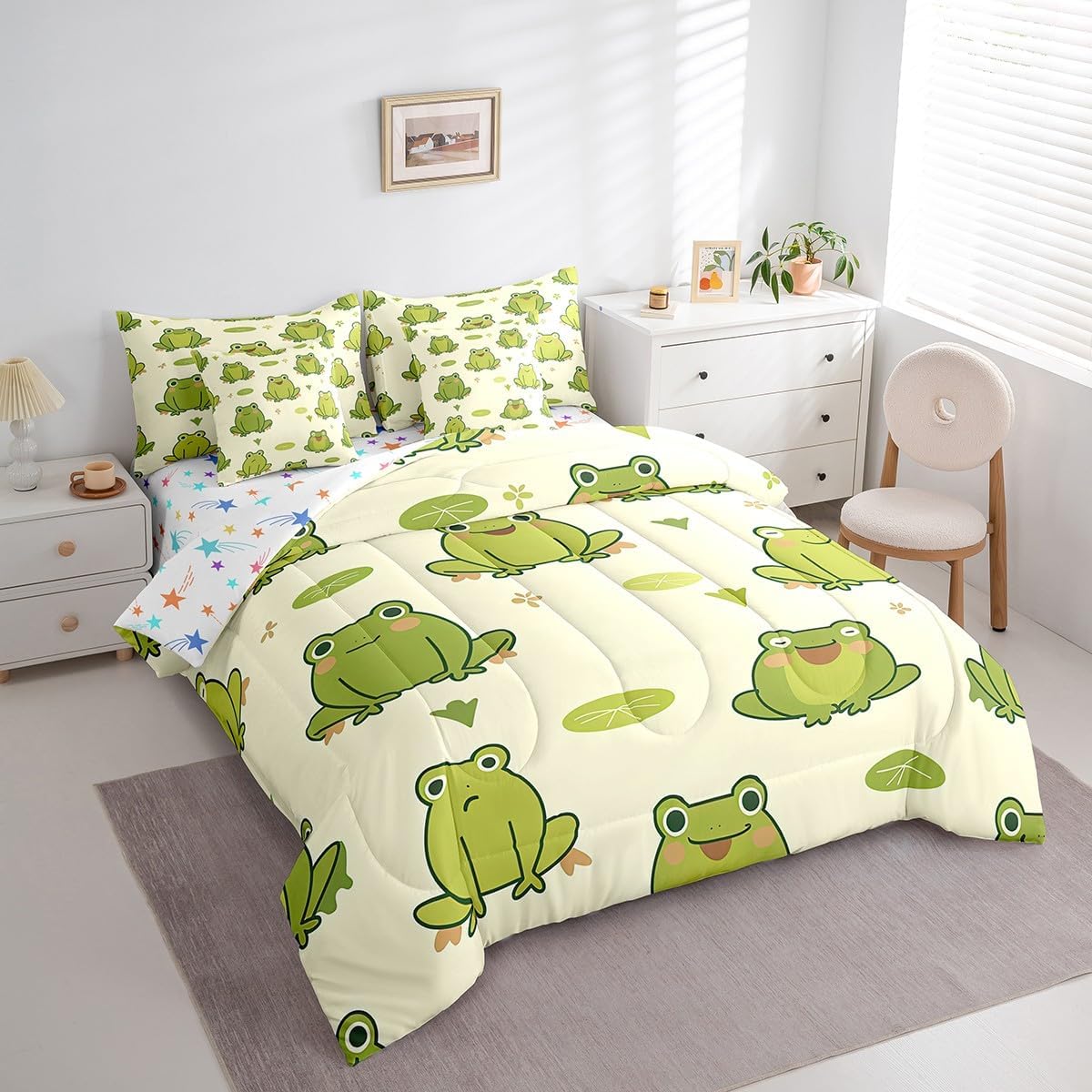Feelyou Green Frog 7 Pieces Bedding Set Kids Cute Kawaii Queen Comforter Set with Sheets Tropical Amphibian Bed in a Bag for Women Men Room Decor Animal Print Bed Set