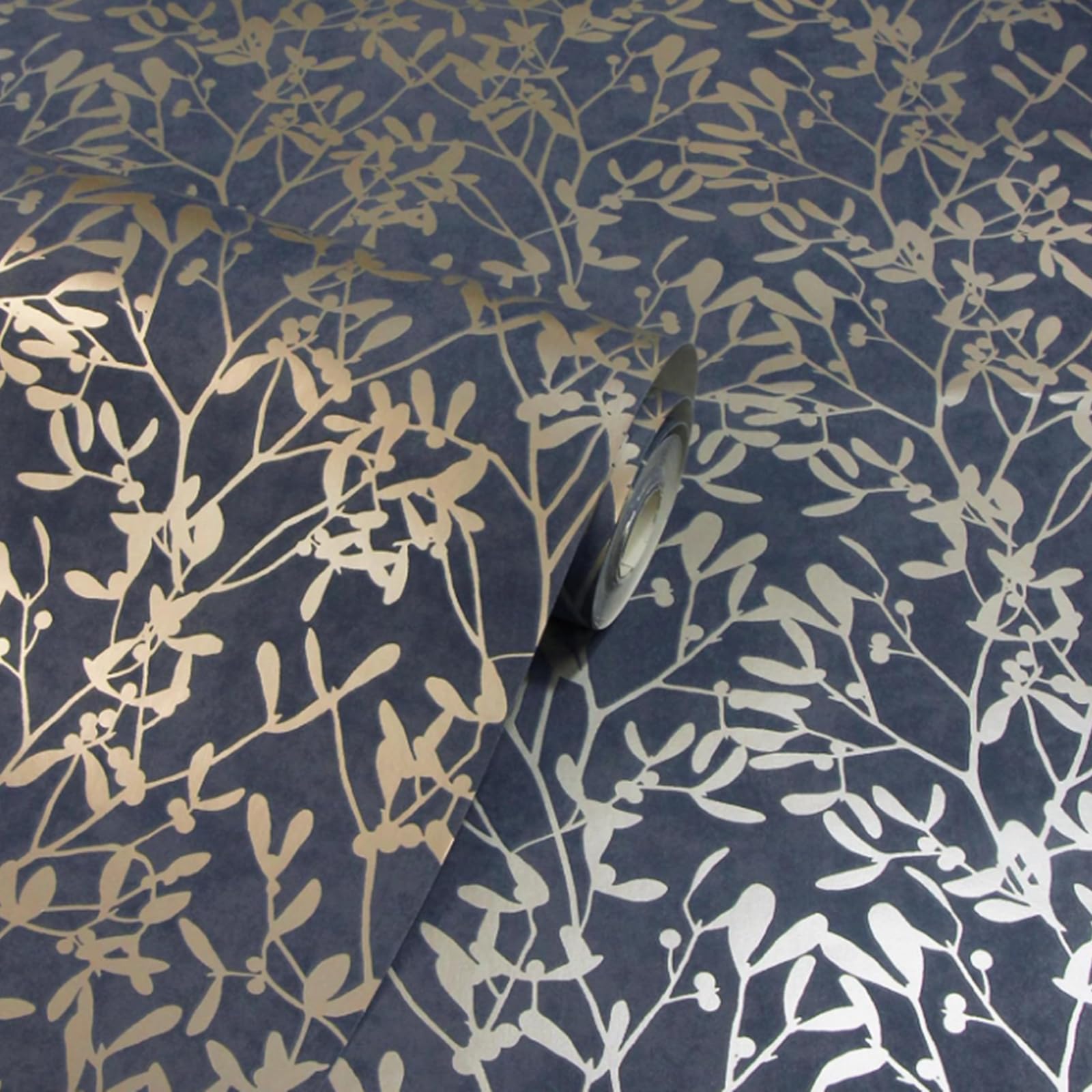 SOPHIE LAURENCE Navy and Gold Leaf Wallpaper – Luxurious Metallic Finish, Textured Design, Ideal for Living Room, Bedroom, or Office (Full Roll)