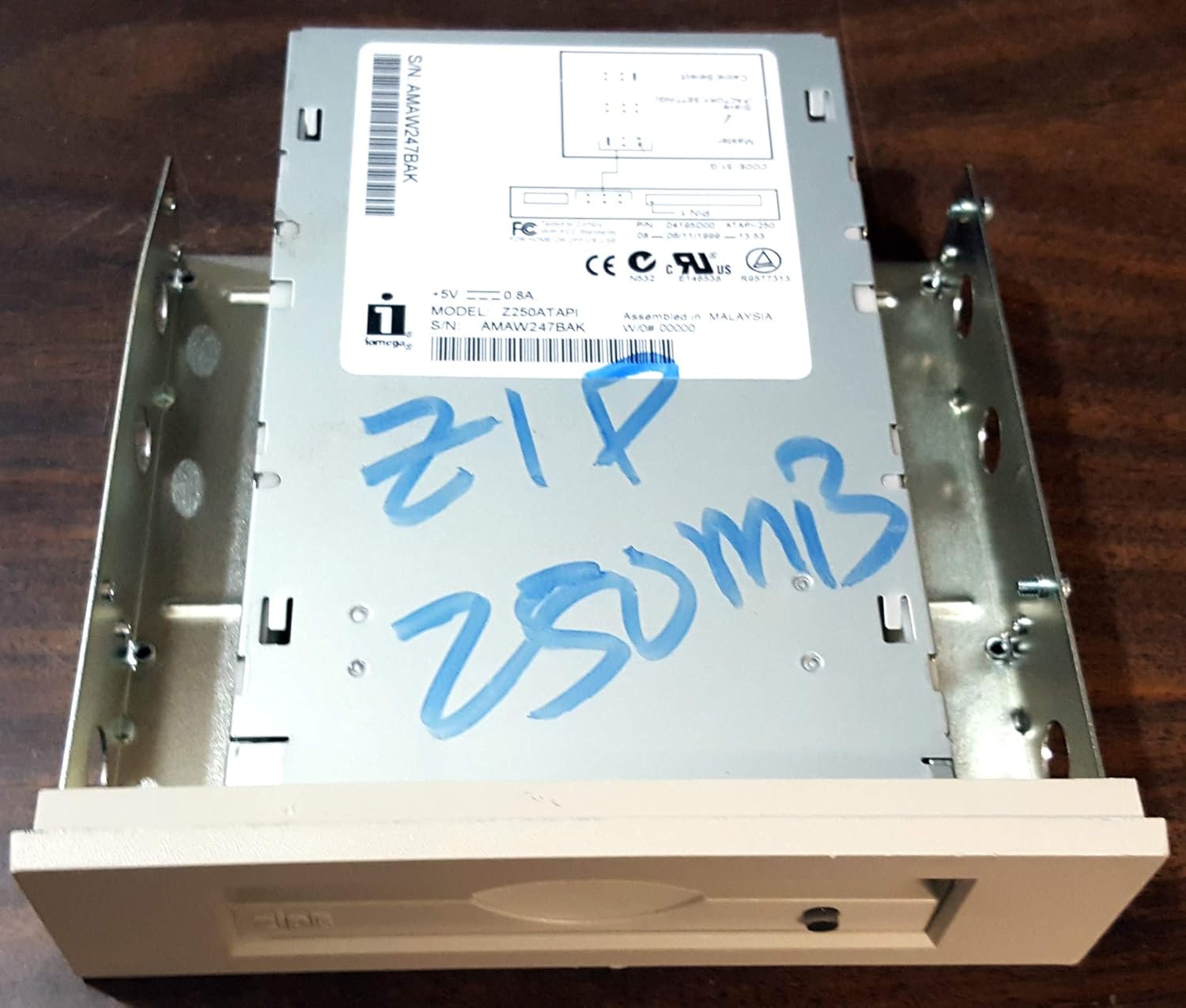 Iomega Zip Drive Z250ATAPI P/N 04195D00 ATAPI250, Internal