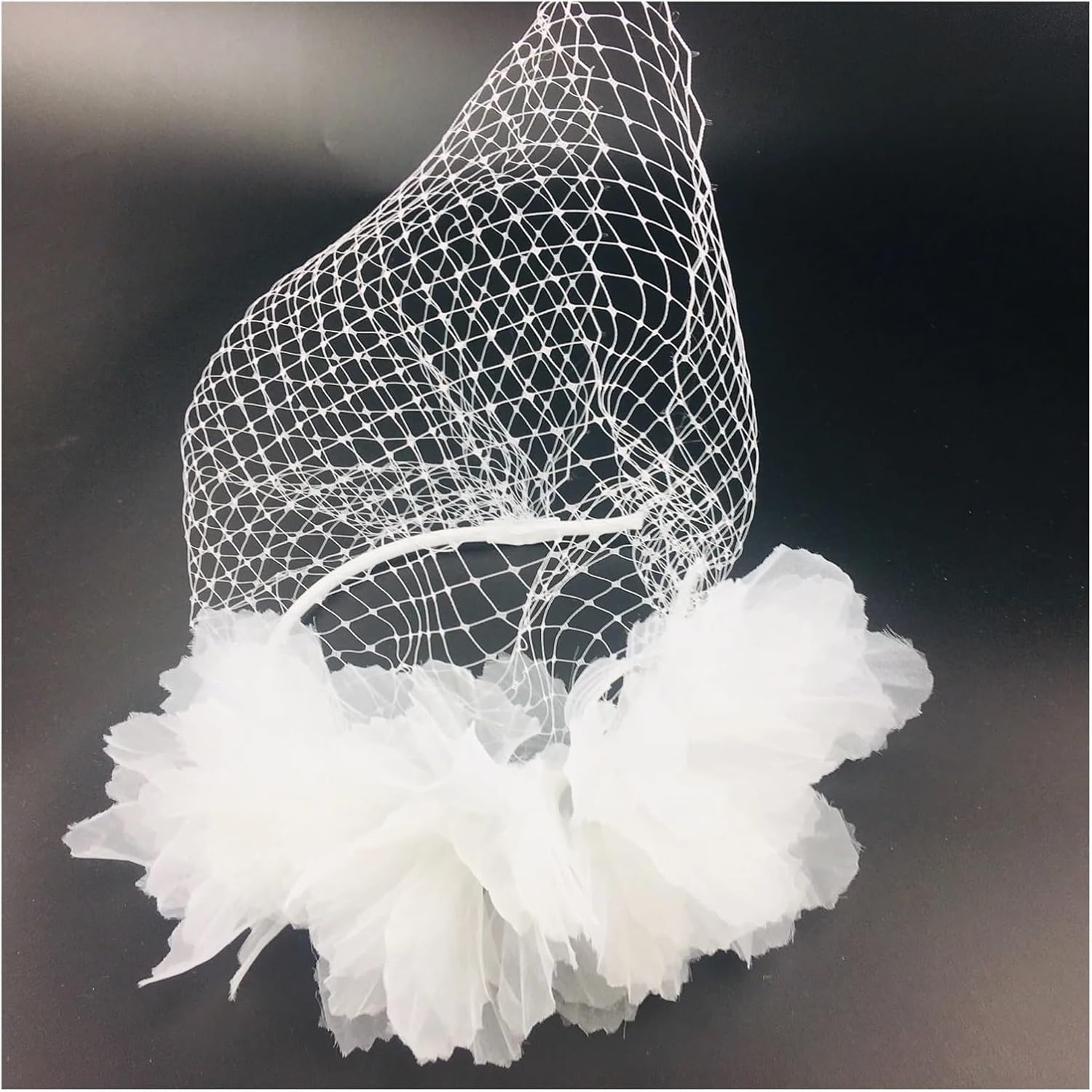 White Flower Face Mask, for Bride Elegant Beaded Headwear Net Birdcage Veils, Charming Elegant Wedding Hair Accessories