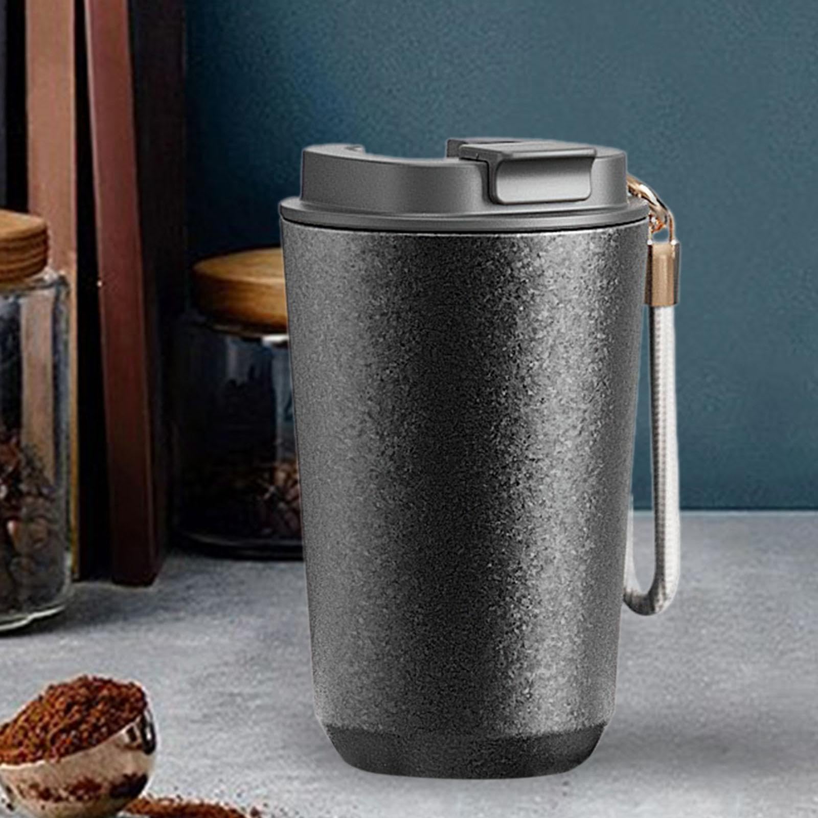 Tasse Isotherme Café Mug Tumbler Gourde Réutilisable En Titane avec Lanière Pratique et Couvercle pour Préserver Température Idéale pour Promenades Fê, 480ml