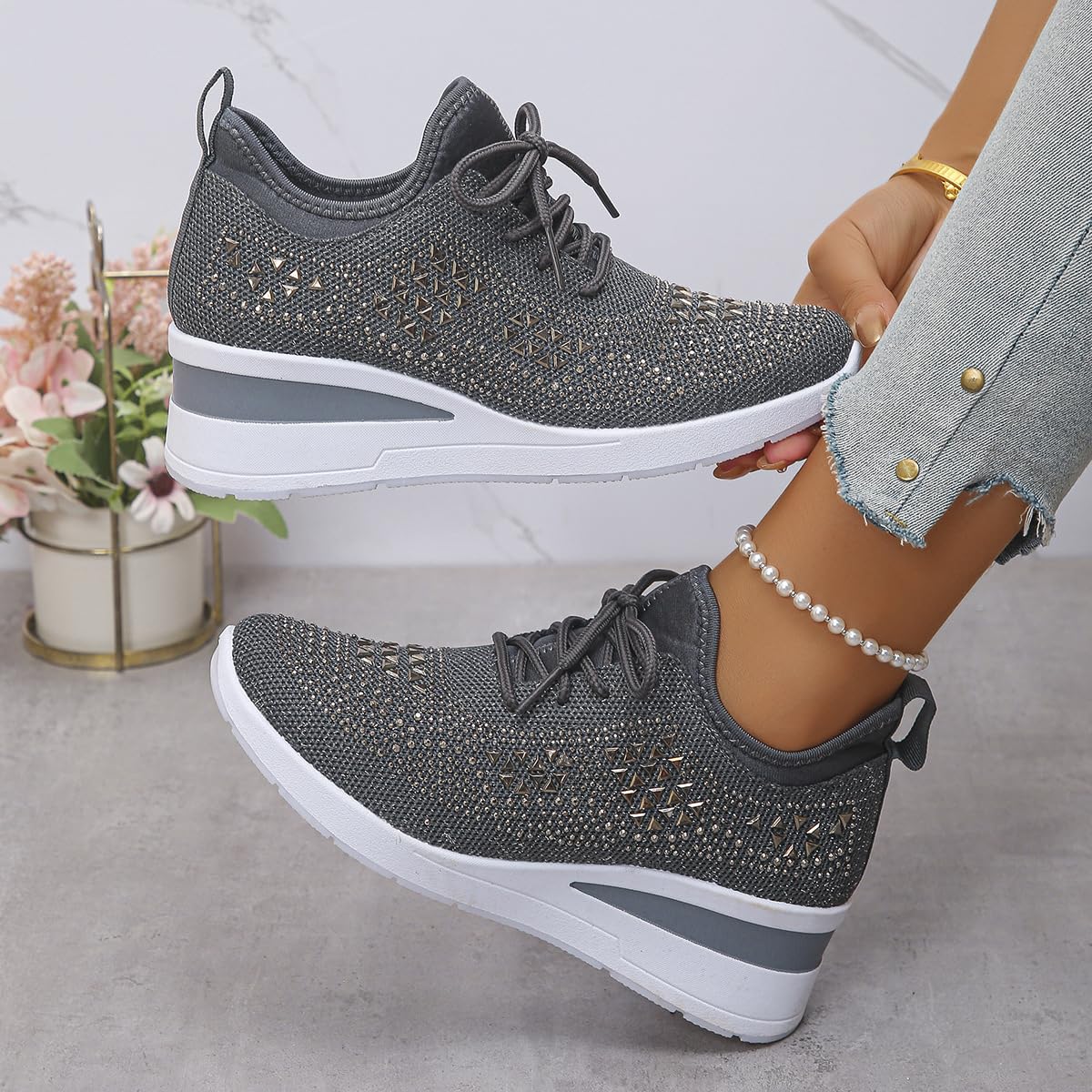 Sneakers da donna glitterate con strass traspiranti con zeppa, Nero , 39.5 EU