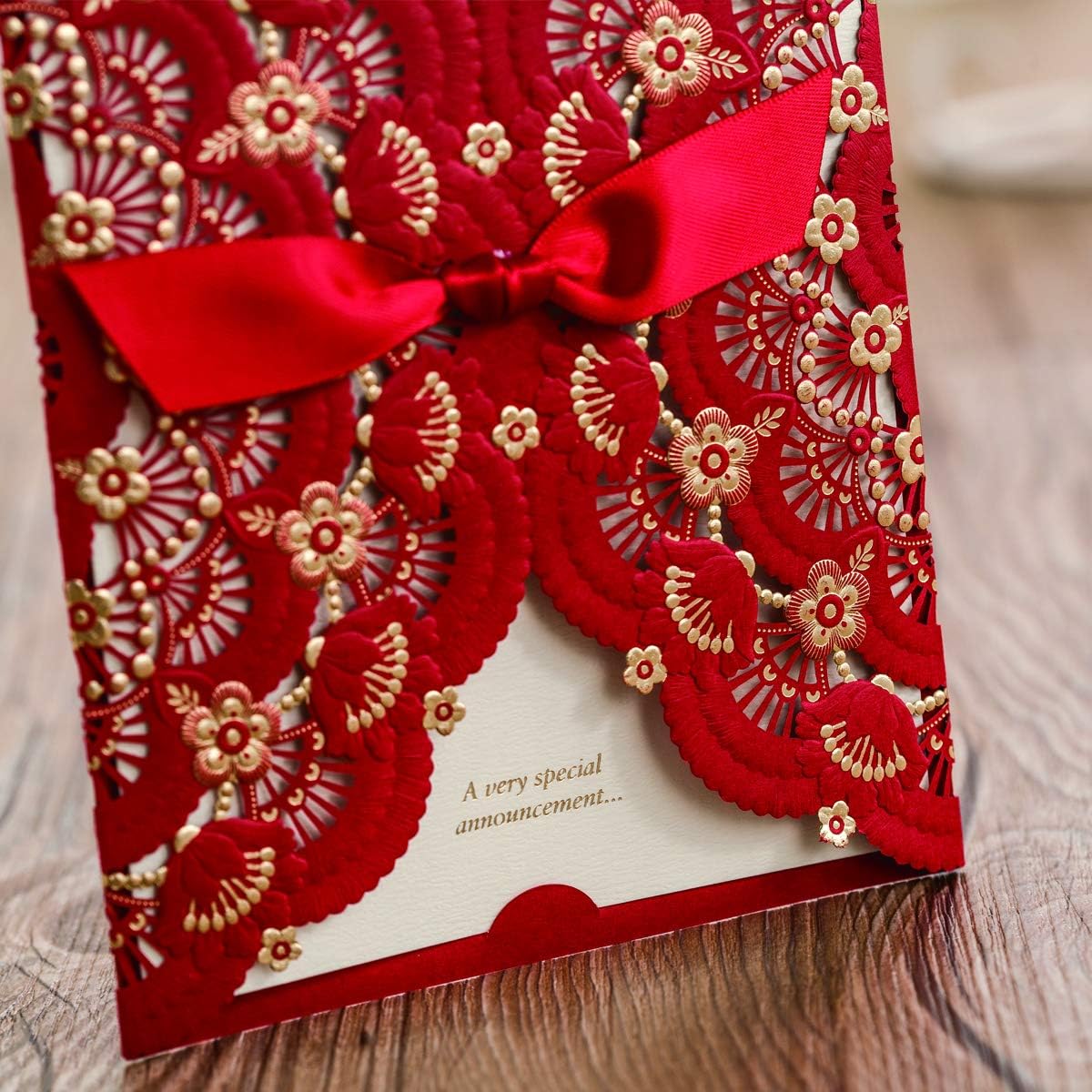 Hosmsua 50PCS Customized Red Wedding Invitations Cards with 5 x 7.4 Inch Laser Cut Rose Foil Gold Floral Pocket Invitions for Wedding Quinceanera Invite