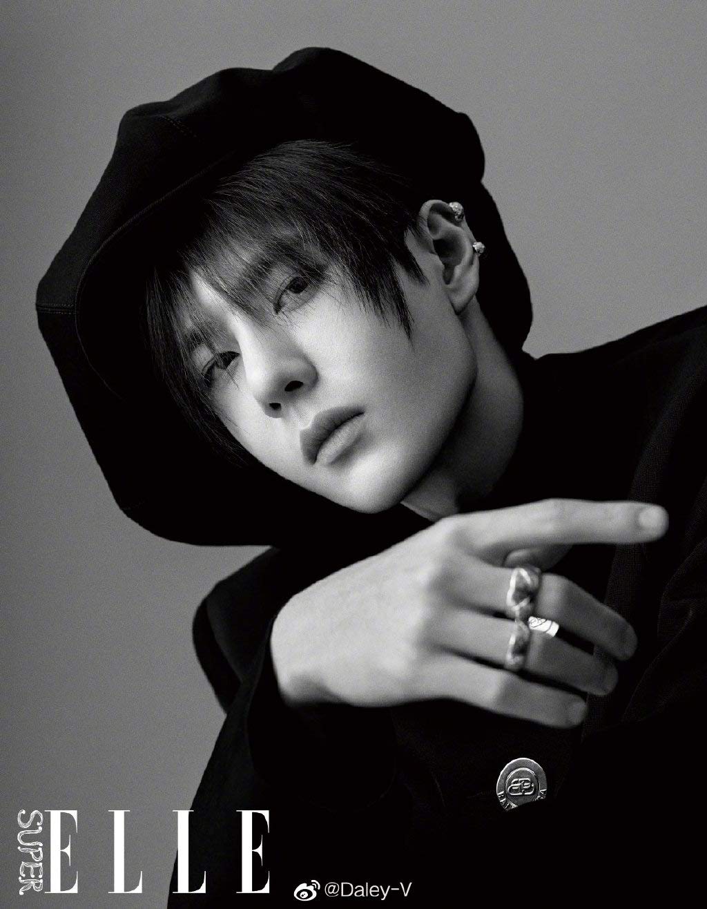 陳情令　王一博　ELLE PLUS CHINA エル・プラス　2020.04 Amazon.co.jp: SUPER ELLE CHINA 中国雑誌 王一博 イボ ワン