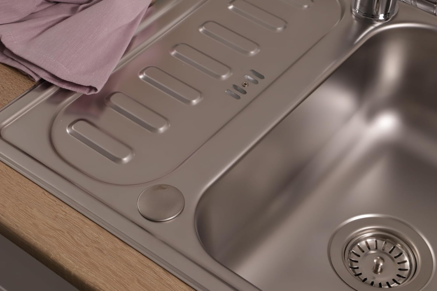 Respekta Riverside Stainless Steel Sink, 1 Basin, Built-in Sink, 61.5 x 50 cm, Stainless Steel Sink with Draining Board, Suitable for Base Cabinets from 50 cm Wide
