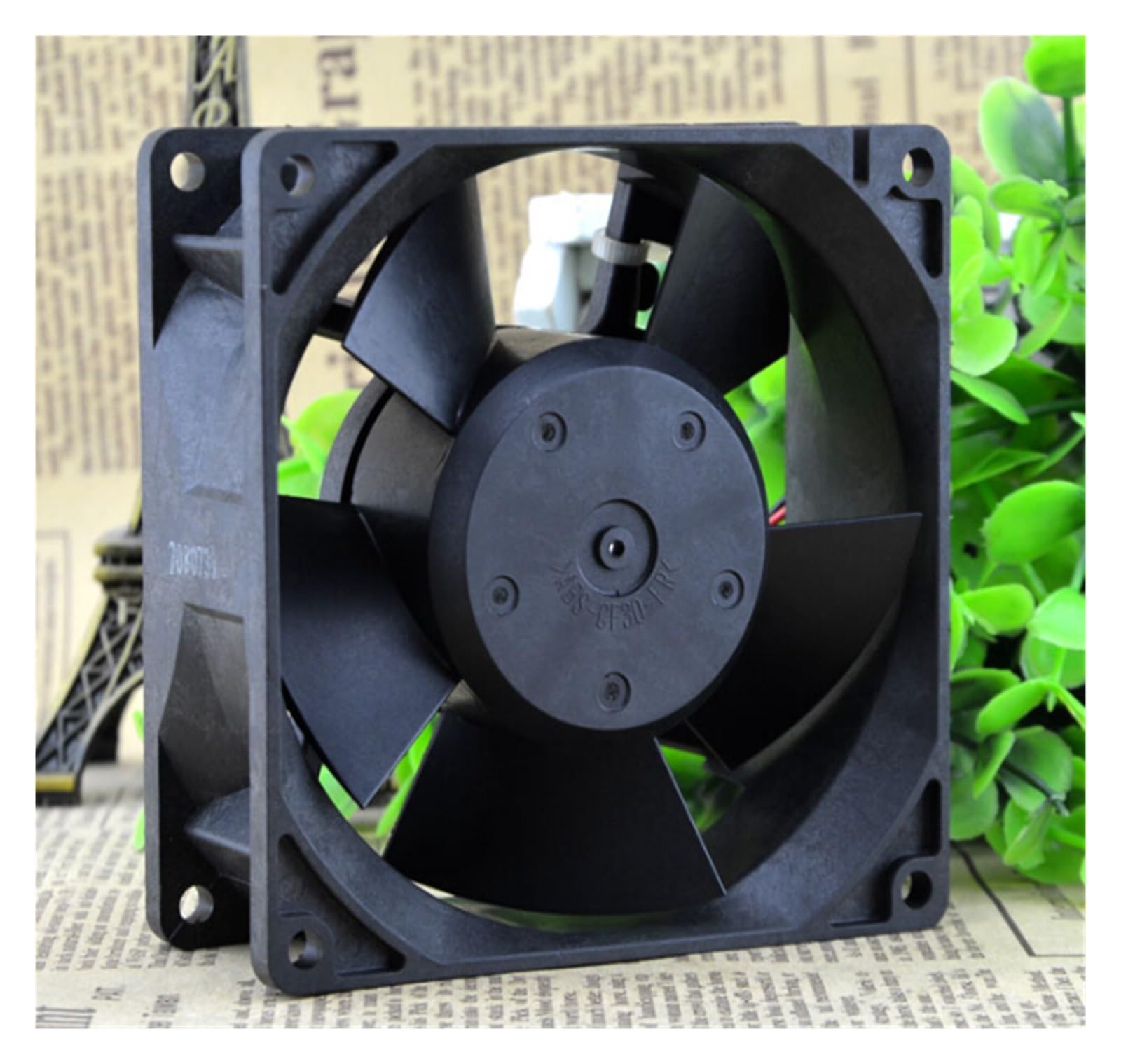 TYHUJKKL 90 * 90 * 38 9CM 3615KL-04W-B59 12V 0.60A three line fan