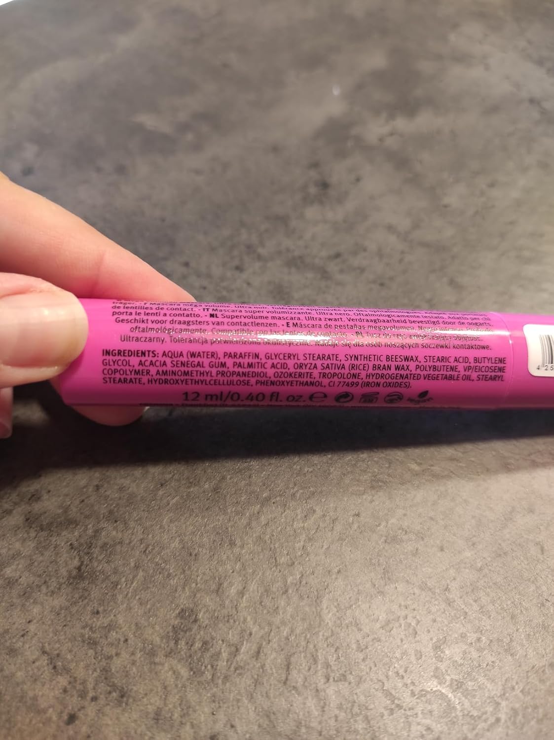 essence | I Love Extreme Crazy Volume Mascara (Pack of 1) | Intense & Dramatic Volume & Length in One Swipe | Vegan & Cruelty Free