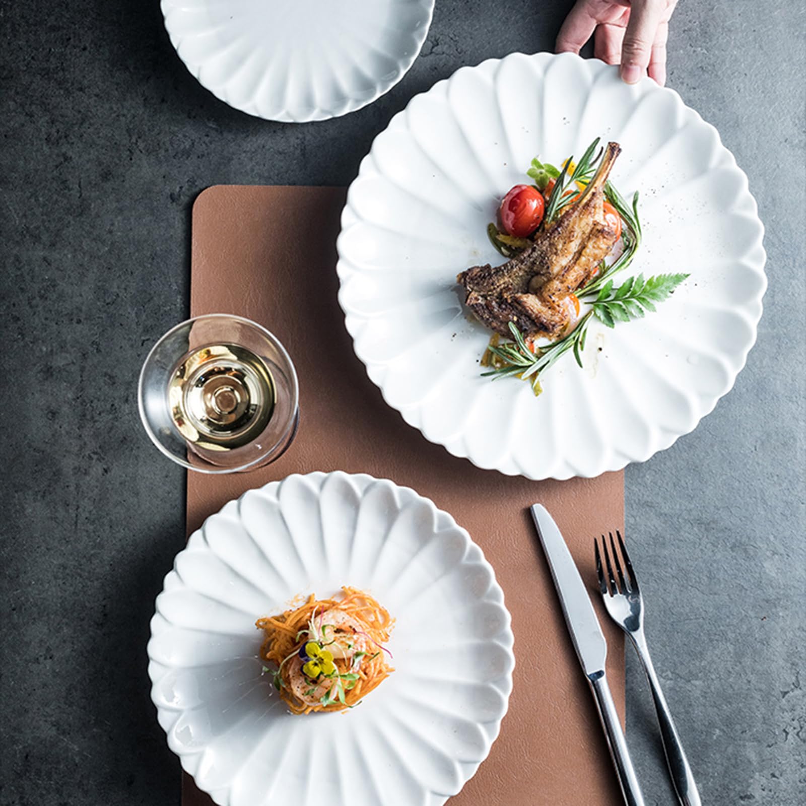 Platos De Postre De Cerámica, Platos De Porcelana con Forma De Flor, Platos para Aperitivos, Pasteles De Carne, Plato De Servir Resistente Apilable, Blanco(Size:29.5 * 29.5 * 3CM)