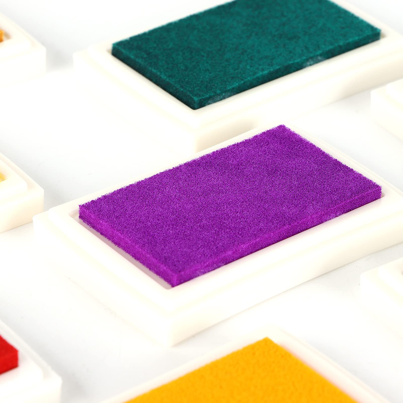 Zu den Acryl-Stempelwerkzeugen gehören 4 Acrylblöcke, 12 Stempelkissen und 2 transparente Siegel-Stempelblöcke für die Herstellung von DIY-Bastelkarten