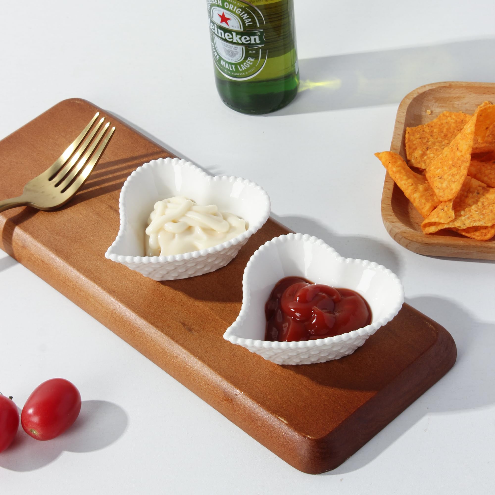 UIBFCWN Lot de 20 mini bols à sauce soja en céramique de 7,6 cm en forme de cœur pour accompagnement, bols de service polyvalents pour ketchup, sushis