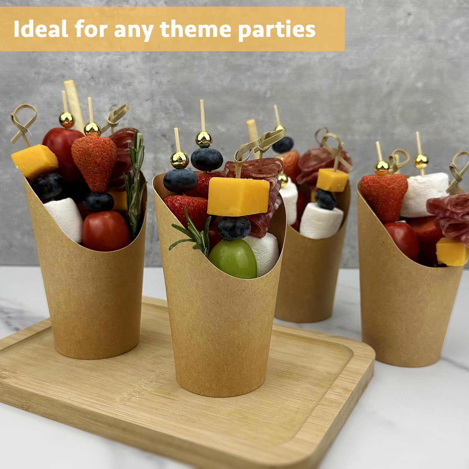 CAMKYDE 50 juegos de vasos desechables para charcutería con palitos y bolsas, 12 onzas de papel kraft marrón para aperitivos, aperitivos, soporte para patatas fritas con palillos de cóctel (50 tazas +