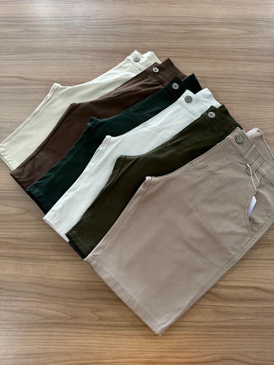 Bermuda Mascuina de Sarja com Elastano Sport Fino Elegante Homem Moderno em promoção! Veja a oferta e mais achadinhos de Shorts & Bermudas 5 Hoje é o melhor dia para comprar Bermuda Mascuina de Sarja com Elastano Sport Fino Elegante Homem Moderno com aquele preço maroto! Promoção! Aproveite a oferta! 5