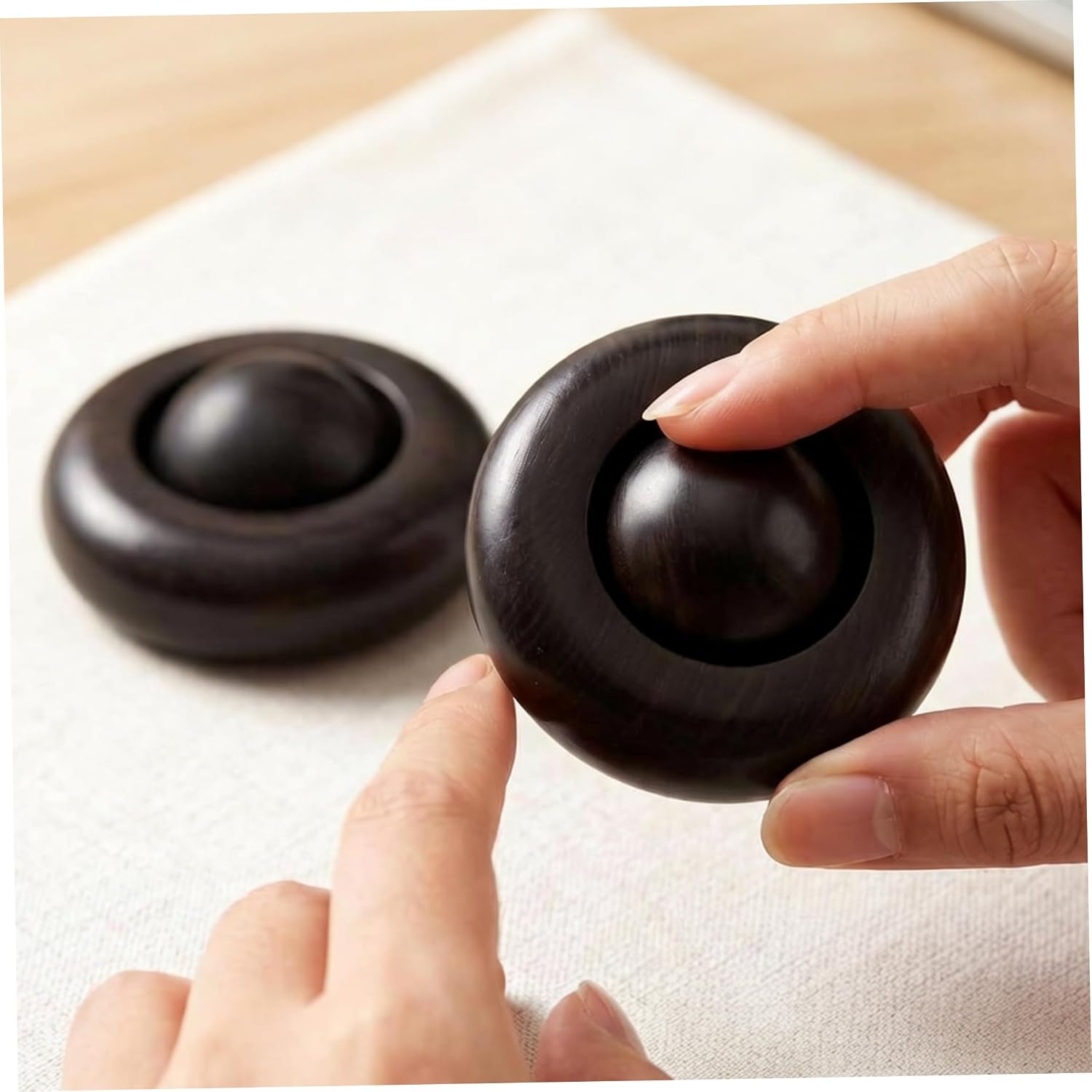 Quiet Fidget Roller, 2Pcs Smooth Handheld Purple Sandalwood Silent Fidget Toy, Compact Stress Relief Toy for Adults, Purple image 3