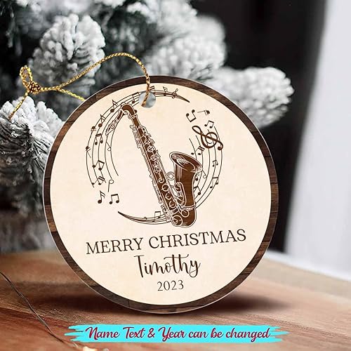 Miniatura 2 de Adorno de Navidad personalizado de saxofón 2023, adornos de instrumentos de saxofón alto, texto personalizado, año y nombre, adorno de Navidad de