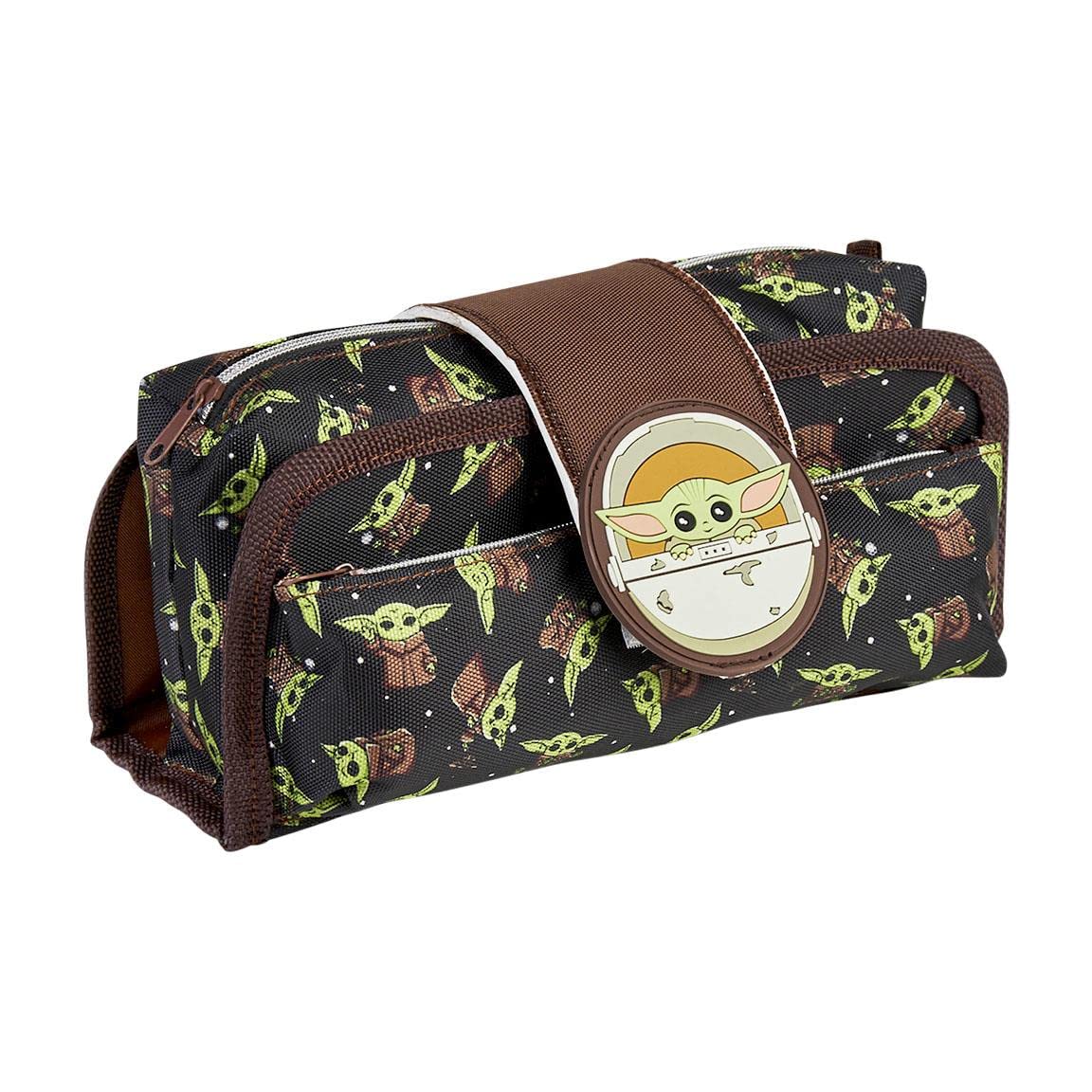 CERDÁ LIFE'S LITTLE MOMENTS - Estuche Escolar 3 Compartimentos Niño de The Mandalorian Podrá Llevar Todo el Material Escolar Necesario para Primaria - Licencia Oficial Star Wars, Marrón, 2700000309