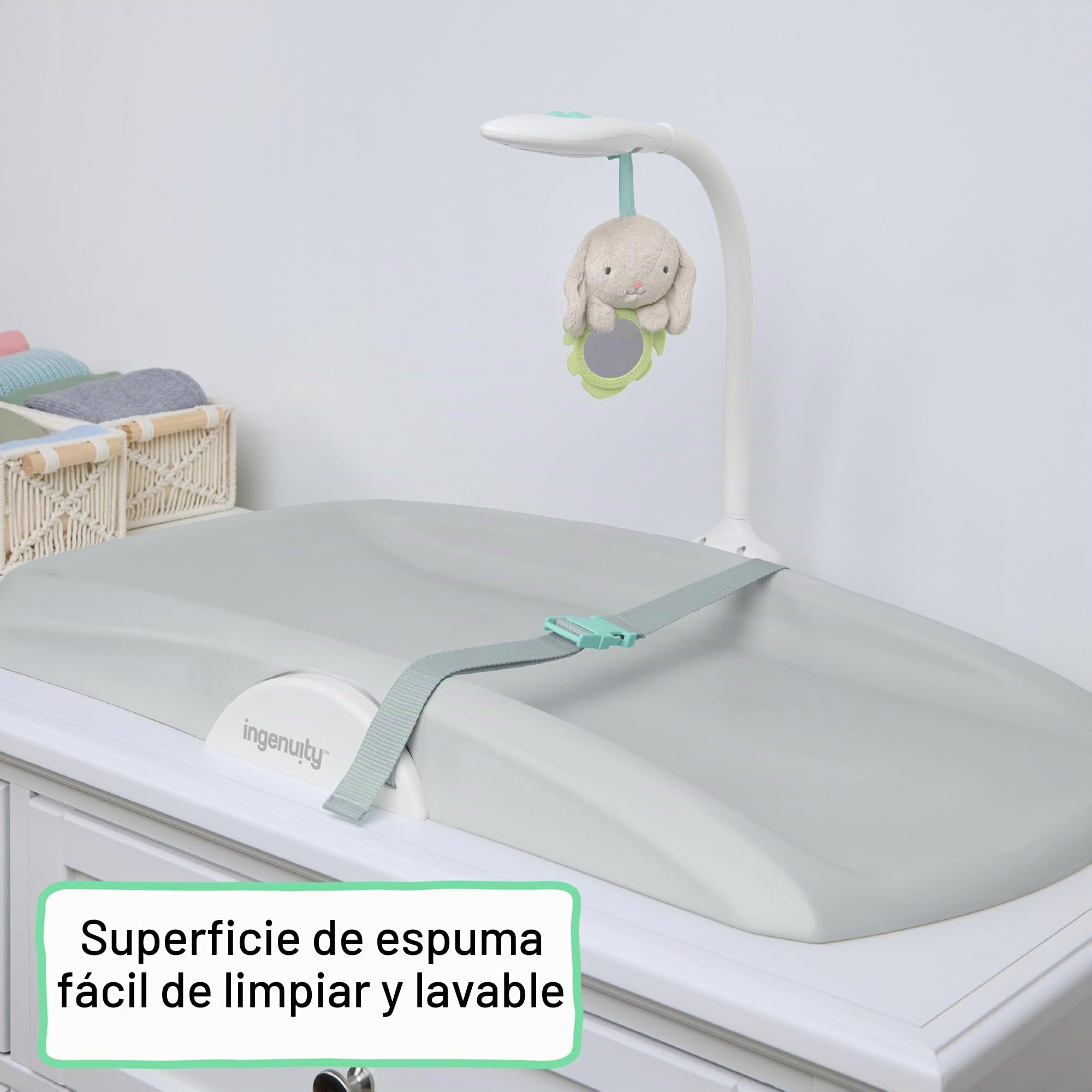 Ingenuity Cambiador Day & Night Sylvi para bebé, con luz nocturna y opción de luz roja para favorecer el sueño, fácil de limpiar, desde recién nacidos