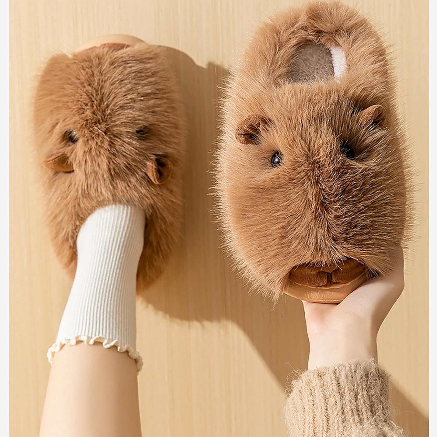 Plush animal-shaped slippers with thick, non-slip soles, suitable for indoor and outdoor use. Soft insoles provide extra comfort and relaxation for your feet.