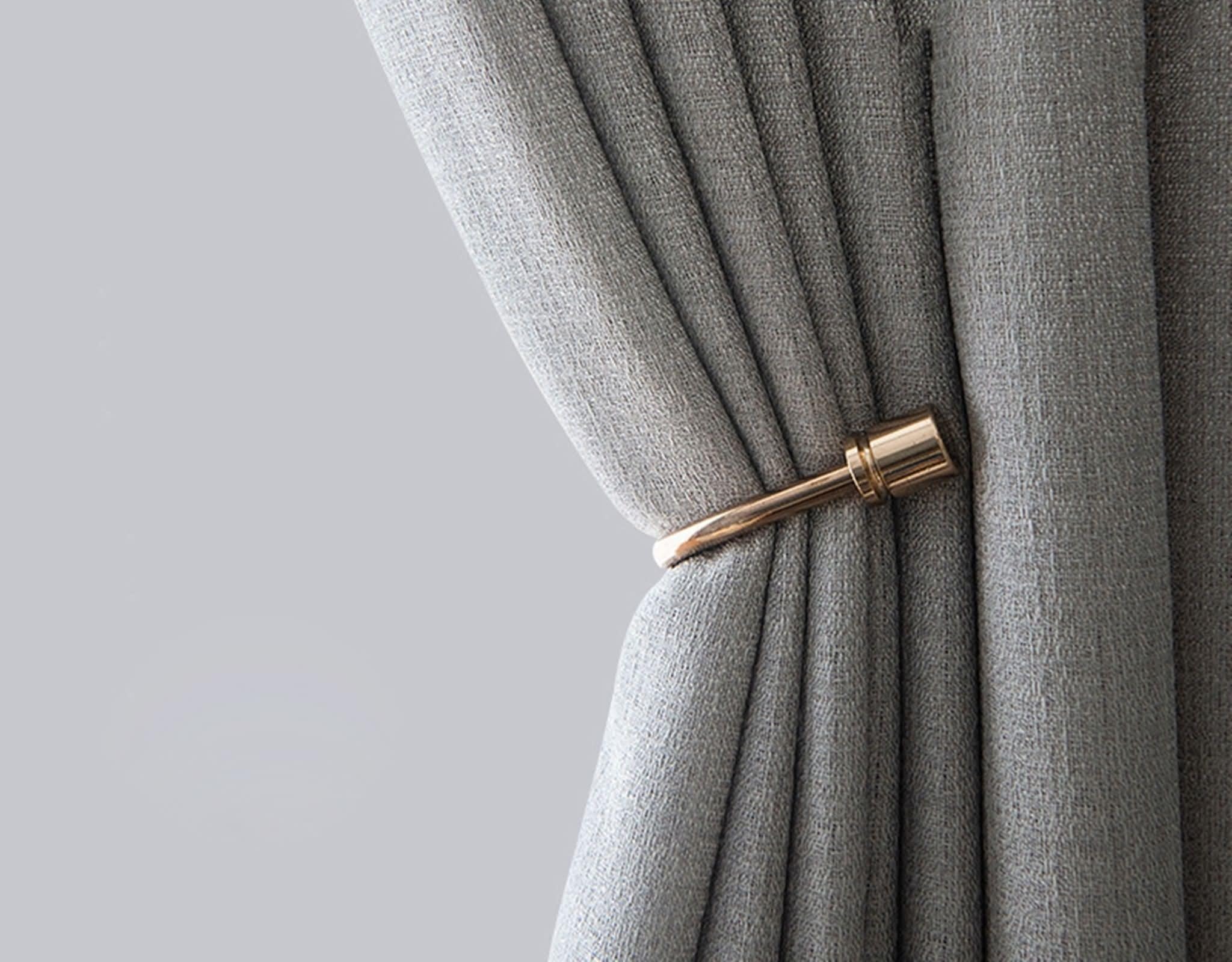 Cortinas de dormitorio para hombre que visten tu espacio con estilo gris moderno
