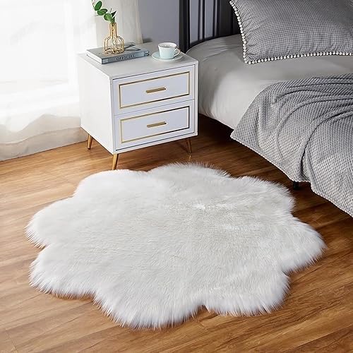 Alfombra de piel sintética Kawaii de color ciruela, alfombra mullida para Habitacion, alfombra de forma irregular, bonita alfombra para dormitorio,