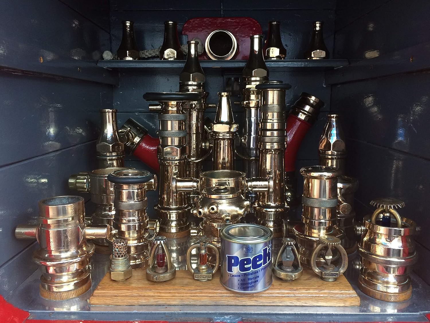 Tri-Peek Peek Polish, Multipurpose Metal Cleaner, Polish and Protect All Metals & Fibreglass, Aluminum, and Chrome Metal Polisher, Silverware, Glass & Acrylics, Home & Industrial Cleaner, 1000ml Can