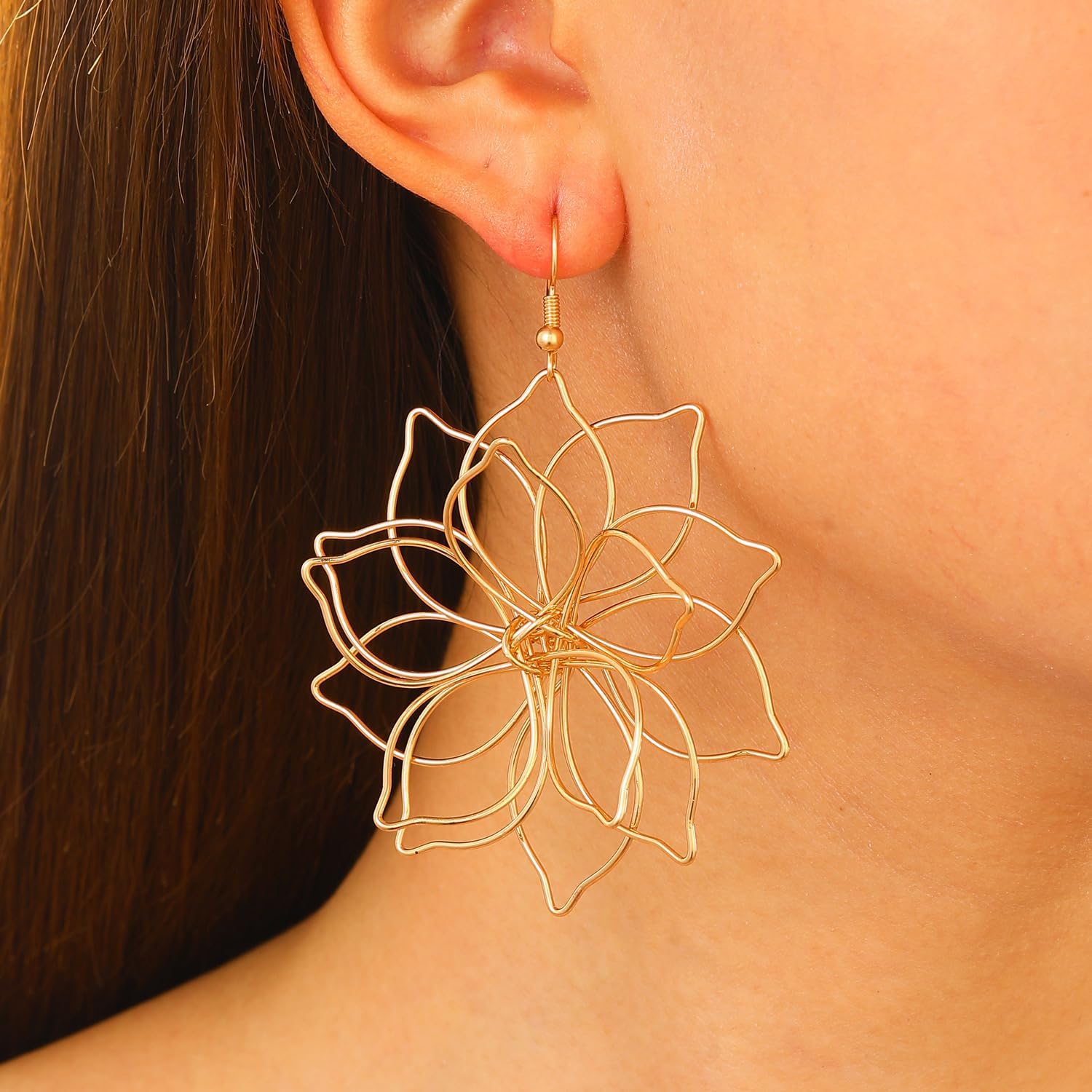 Large Lotus Petal Earrings for Women Exaggerated Flowers Dangle Drop Earrings Metal Wire Woven Hollow Lotus Pendant Earrings Jewelry image 3