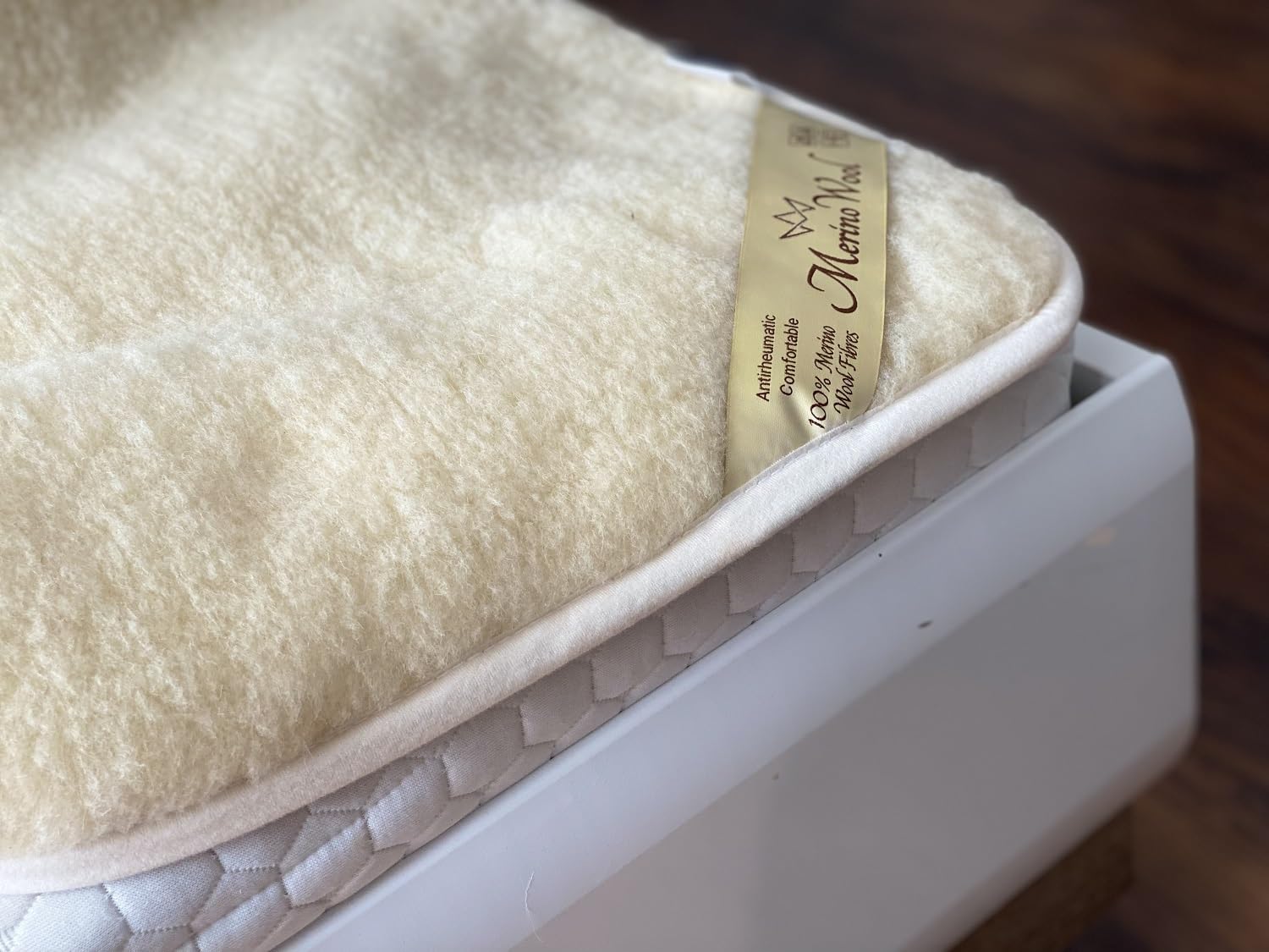 Classic Merino Wool Mattress topper - Comfort and Warmth Product - Natural Temperature Regulating (80 x 200 cm)