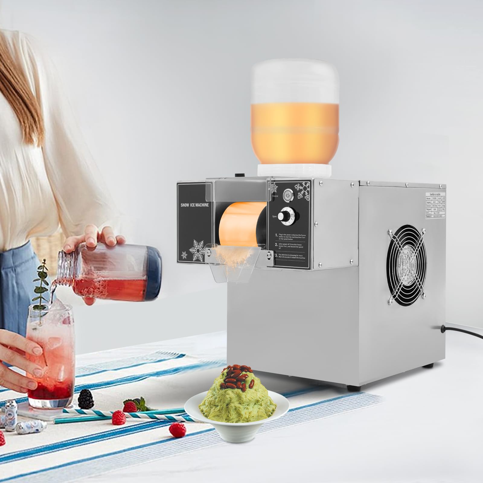Fabbricatore di ghiaccio di fiocchi di neve commerciale 60kg/giorno Fiocco di neve Gelato 304 Acciaio inossidabile Macchina elettrica per cubetti di ghiaccio compressore raffreddato ad aria, 360W/220v