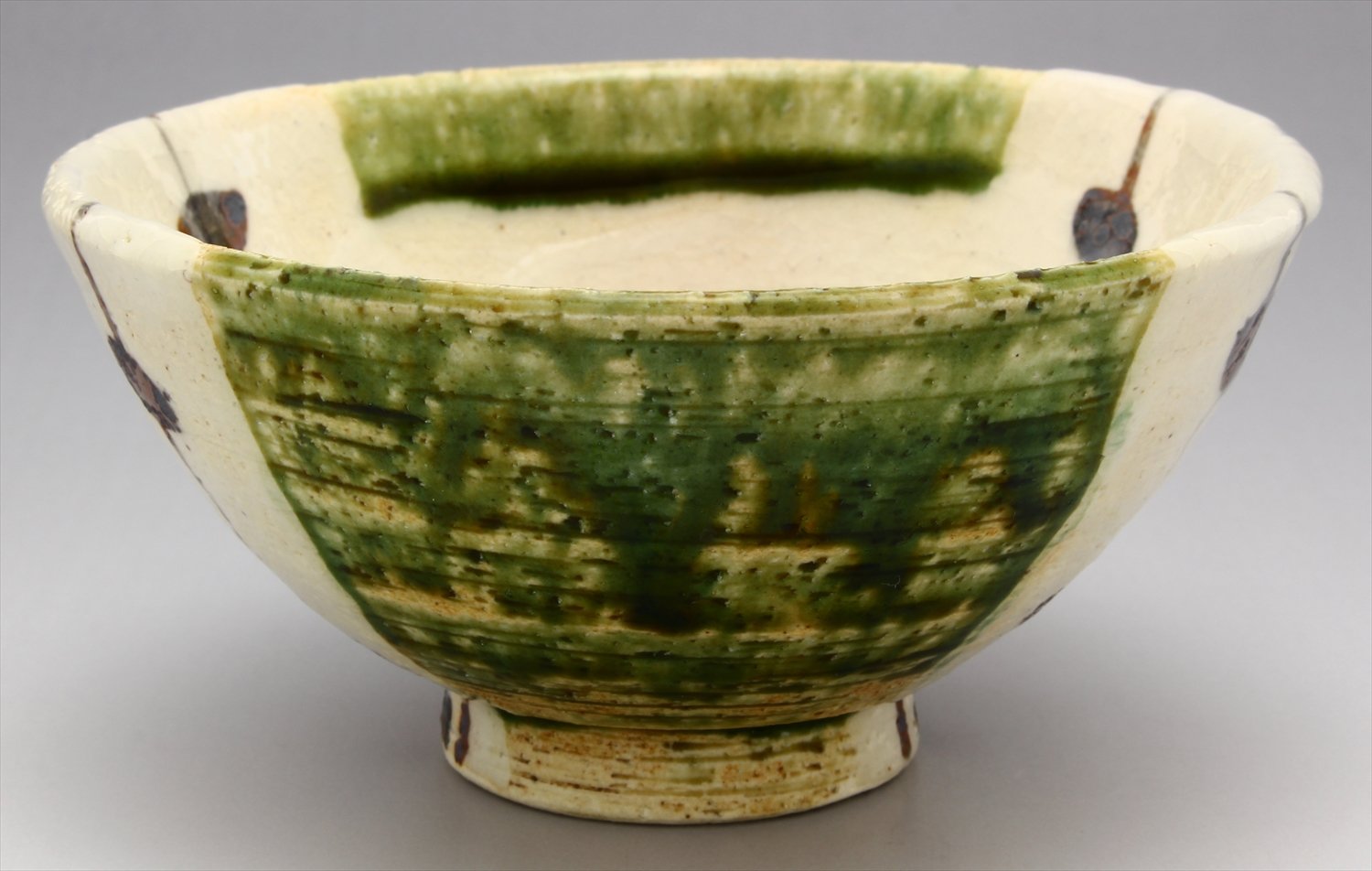 Amazon｜美濃焼 「 中垣連次 」 織部スダレ 飯碗 お茶碗 約直径12.5×高