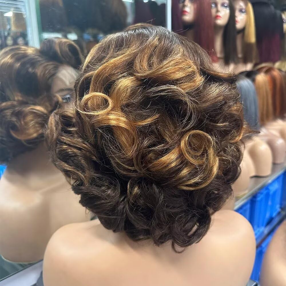 ten chopsticks 13X4 HD Invisible Lace Front Wig 180% Density Short Loose Bouncy Wigs Human Hair #4/27 Ombre Honey Blonde Highlight Wig Brazilian Hair Short Bob Body Wave Pre Plucked Baby Hair 12Inch