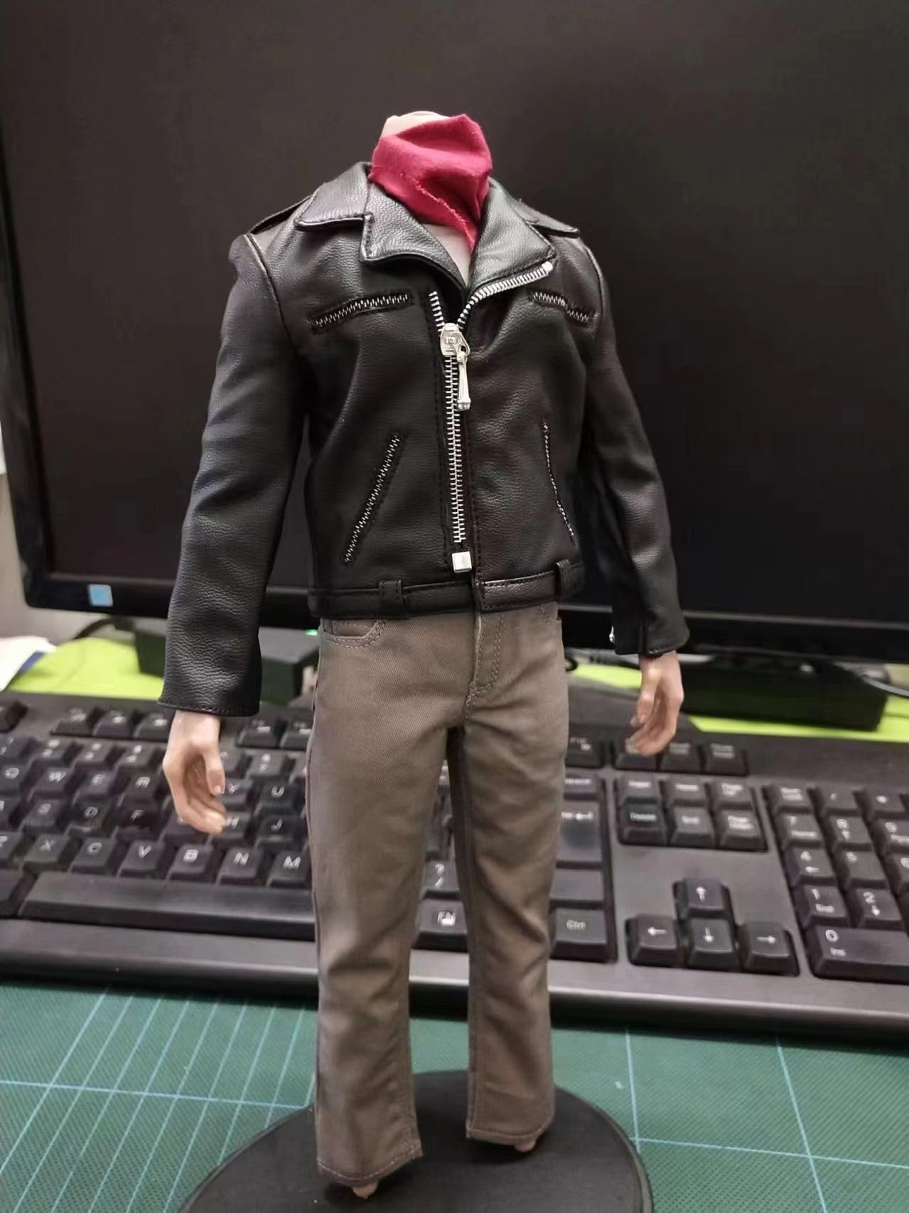 Tenue décontractée 1/6 kaki pour créer des scènes urbaines et dioramas miniatures