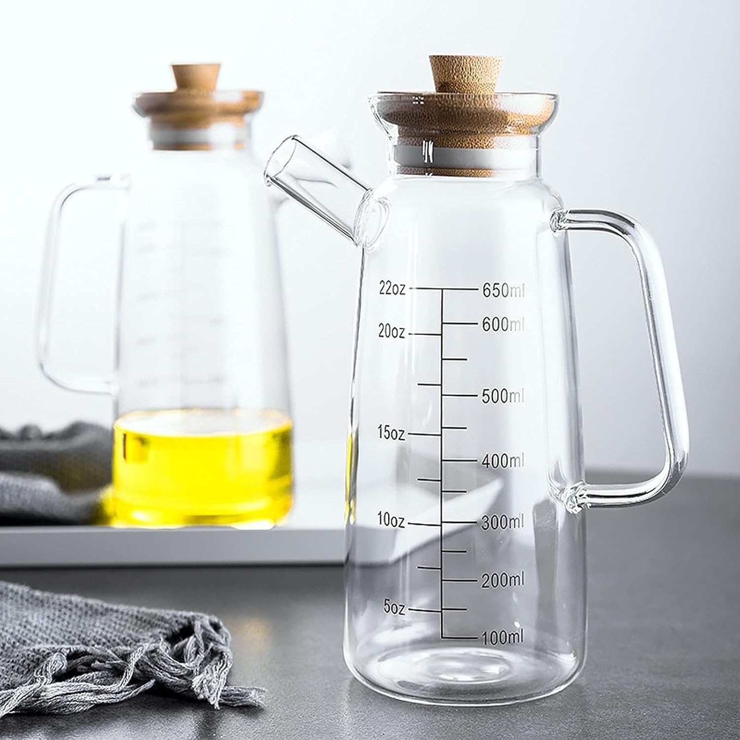oil bottle Borosilicate Glass Oil Bottle with Spout and Handle Household Kitchen Oil and Vinegar Dispenser Thickened Spice Bottle Oil Pourer oil sprayer(Color:A)