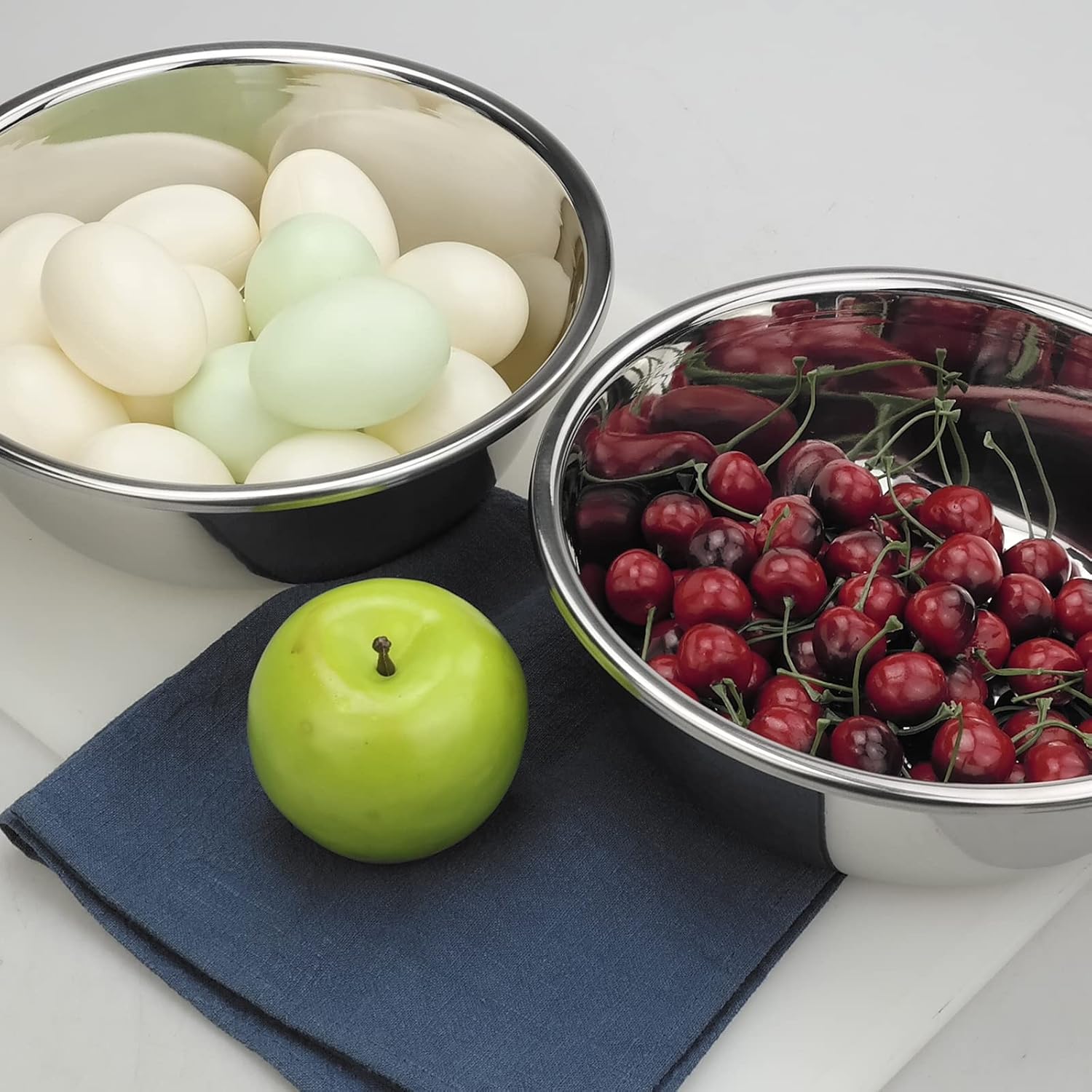 Gloreen 4 Pcs Stainless Steel Serving Bowls, 9.45 x 9.45 x 3.2 Inches, Preparing and Mixing Bowls for Kitchen