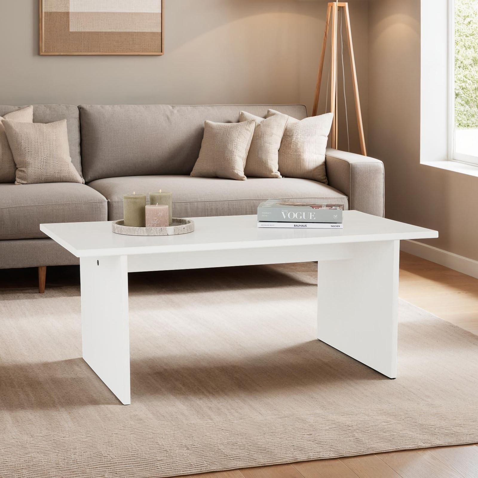 IDIMEX Table Basse Salto rectangulaire pour Salon en Bois Massif Blanc, 110x45 cm, élégante et Minimaliste, Pieds en Bois