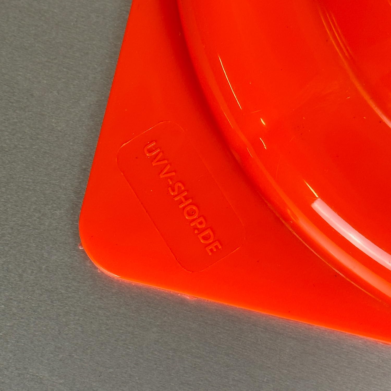 UvV Pylon 4 Stück Set zur Markierung für Slalom, Tore, Haushalt oder Spiel 30 cm Höhe aus PVC Kunststoff orange (30 cm Pylon)
