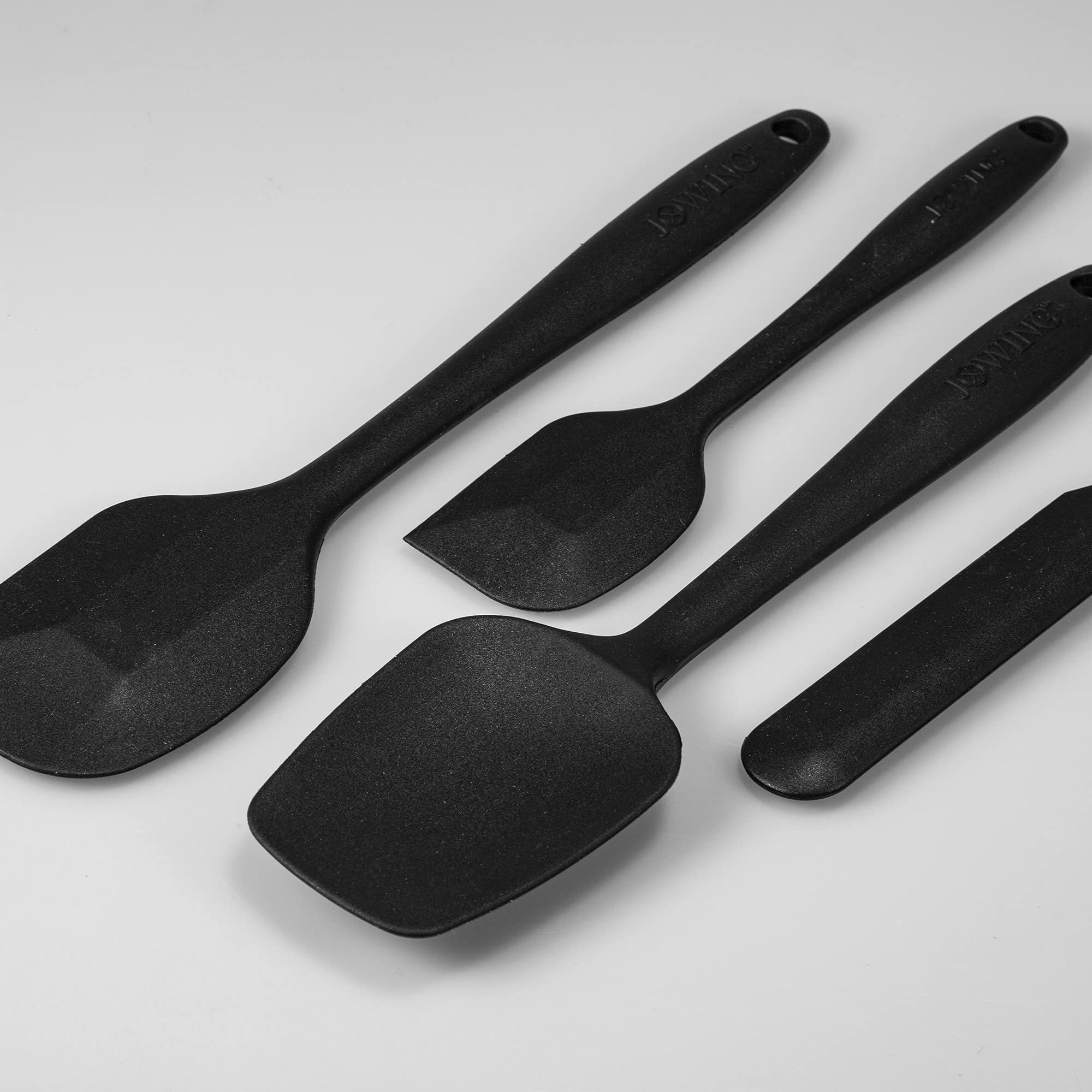 Juego de 4 espátulas de silicona flexibles, resistentes al calor, antiarañazos, con núcleo de acero inoxidable, color negro