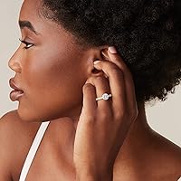 Vista 4 de PAVOI Anillo de compromiso chapado en oro de 14 quilates con circonita cúbica de corte redondo para mujer Anillo de boda falso para mujer Anillo