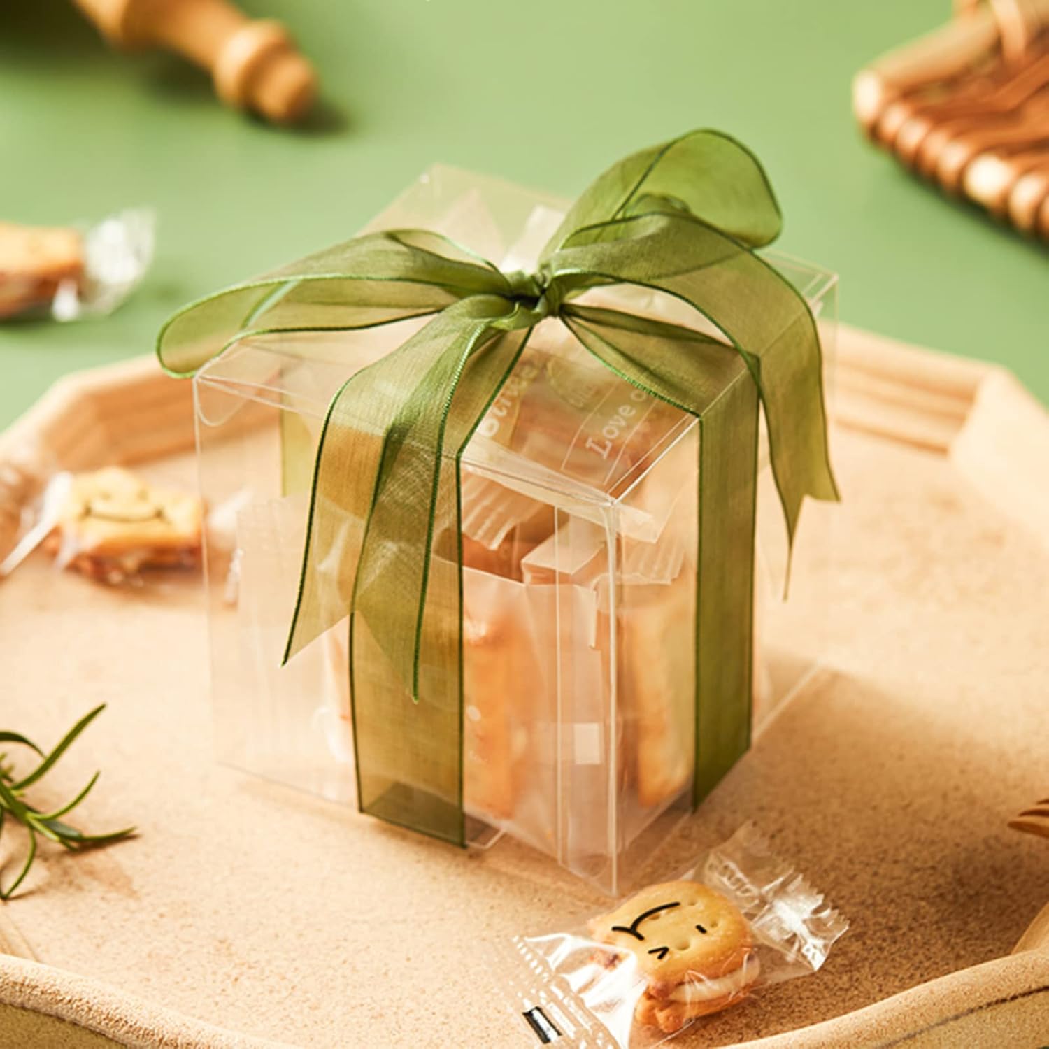 BENECREAT 20PCS Clear Wedding Favour Boxes 4.5x4.5x4.5" Square PVC Transparent Gift Boxes for Candy Chocolate Festival Gift Packaging