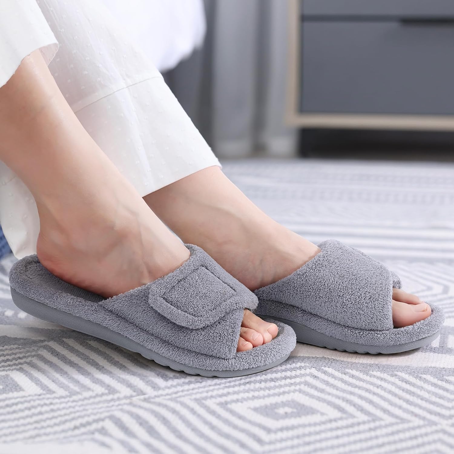 Litfun Women's Orthopedic Slippers with Arch Support Adjustable Open Toe House Shoes for Plantar Fasciitis - Image 6