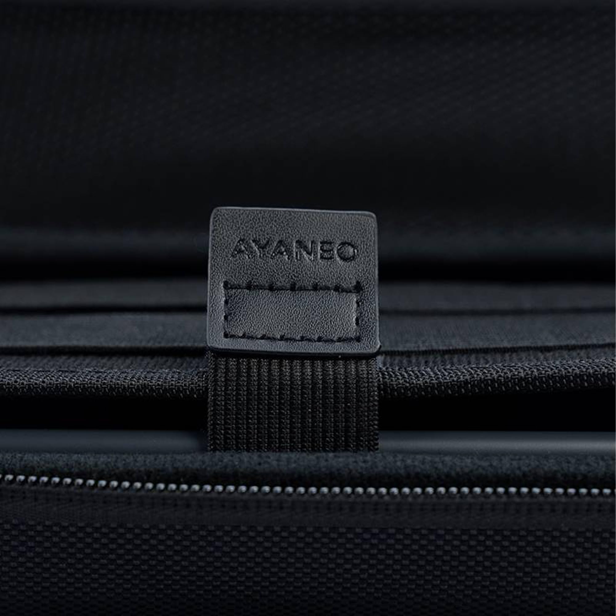 Amazon.co.jp: AYANEO AIRシリーズ専用 ハードケース : パソコン・周辺機器