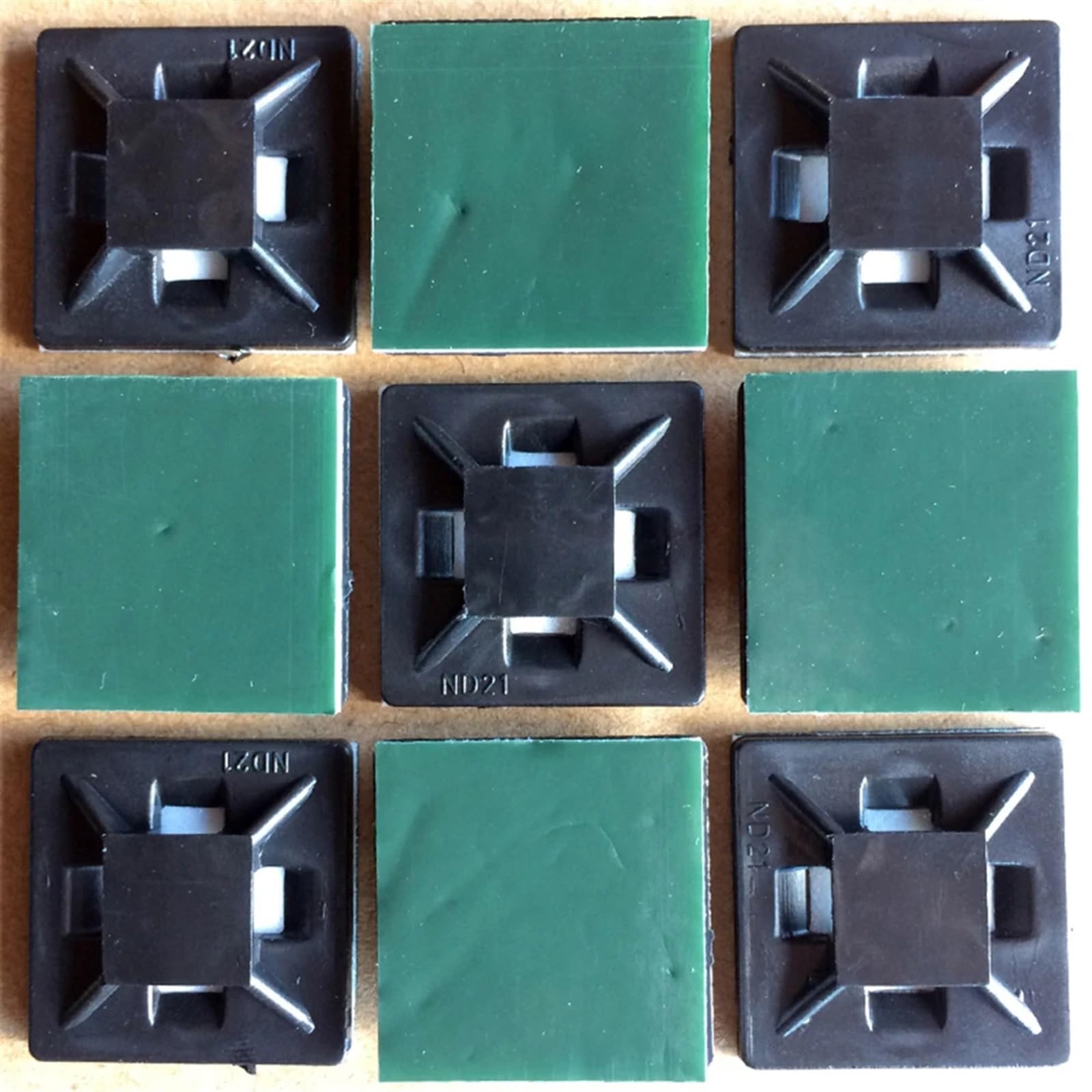 kabelhalter Kabelbinderhalterung, schwarz, weiß, Kabelbinder, Autokabel, Draht, abnehmbarer Wandhalter, Halterungsclip, grüner Kleber, selbstklebende Kabelbinderbasis(30x30-green-glue-W,200pcs)