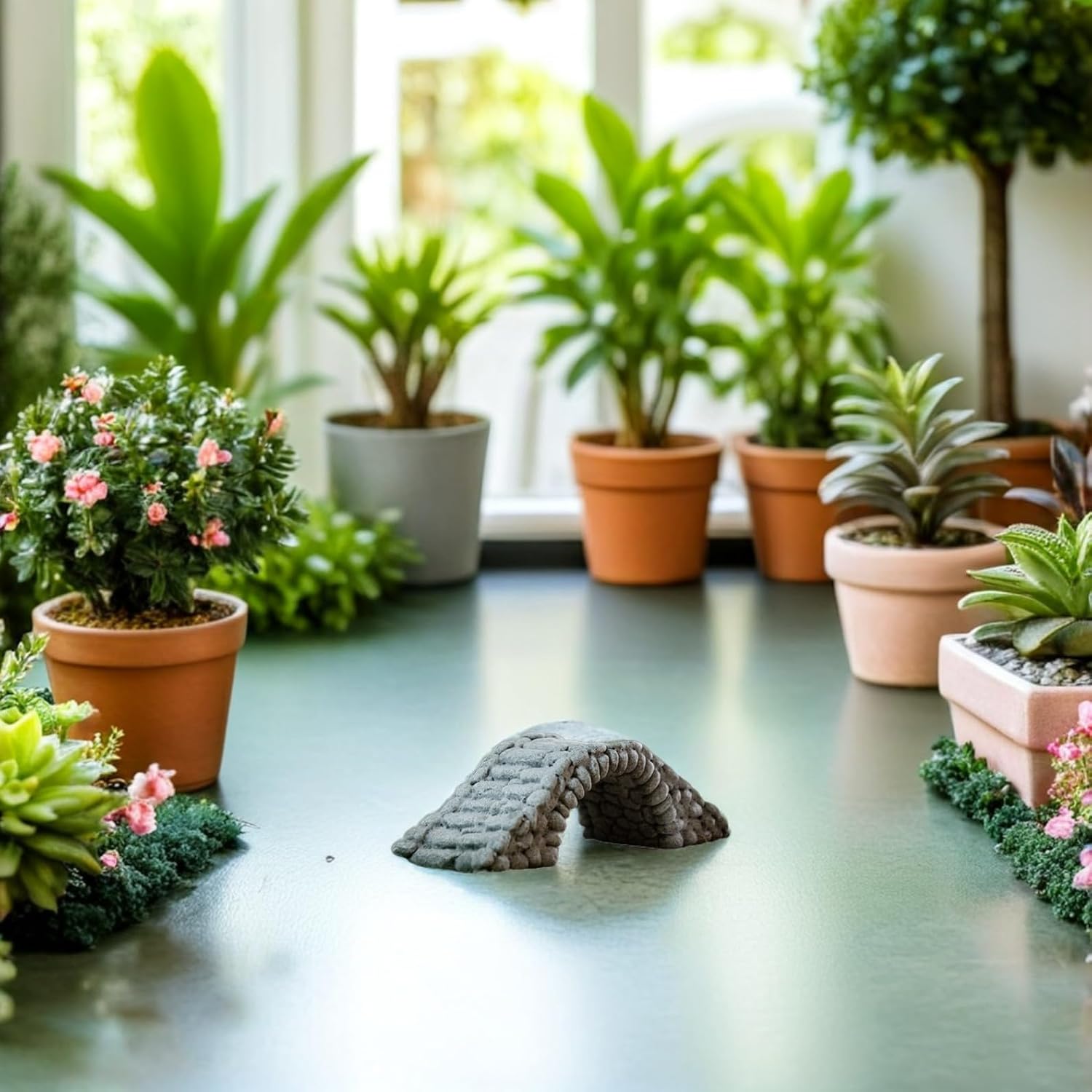 Miniature Resin Bridge Model for Terrarium and Aquarium Decor Adorable Garden Landscape Accessory and for -Term Use for Landscaping and
