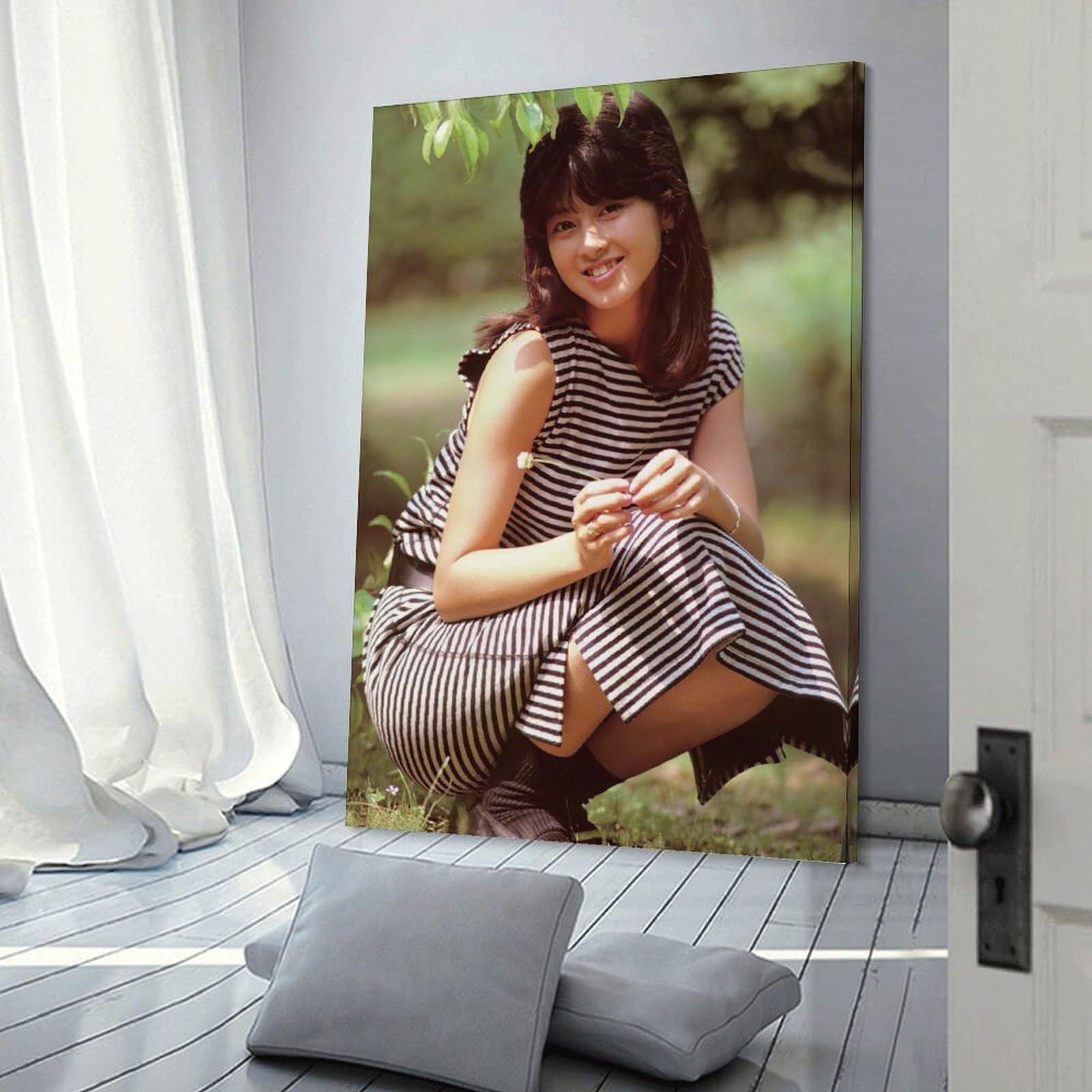 Amazon.co.jp: 森尾由美 女優 若い頃 レトロ グッズ1 ポスター