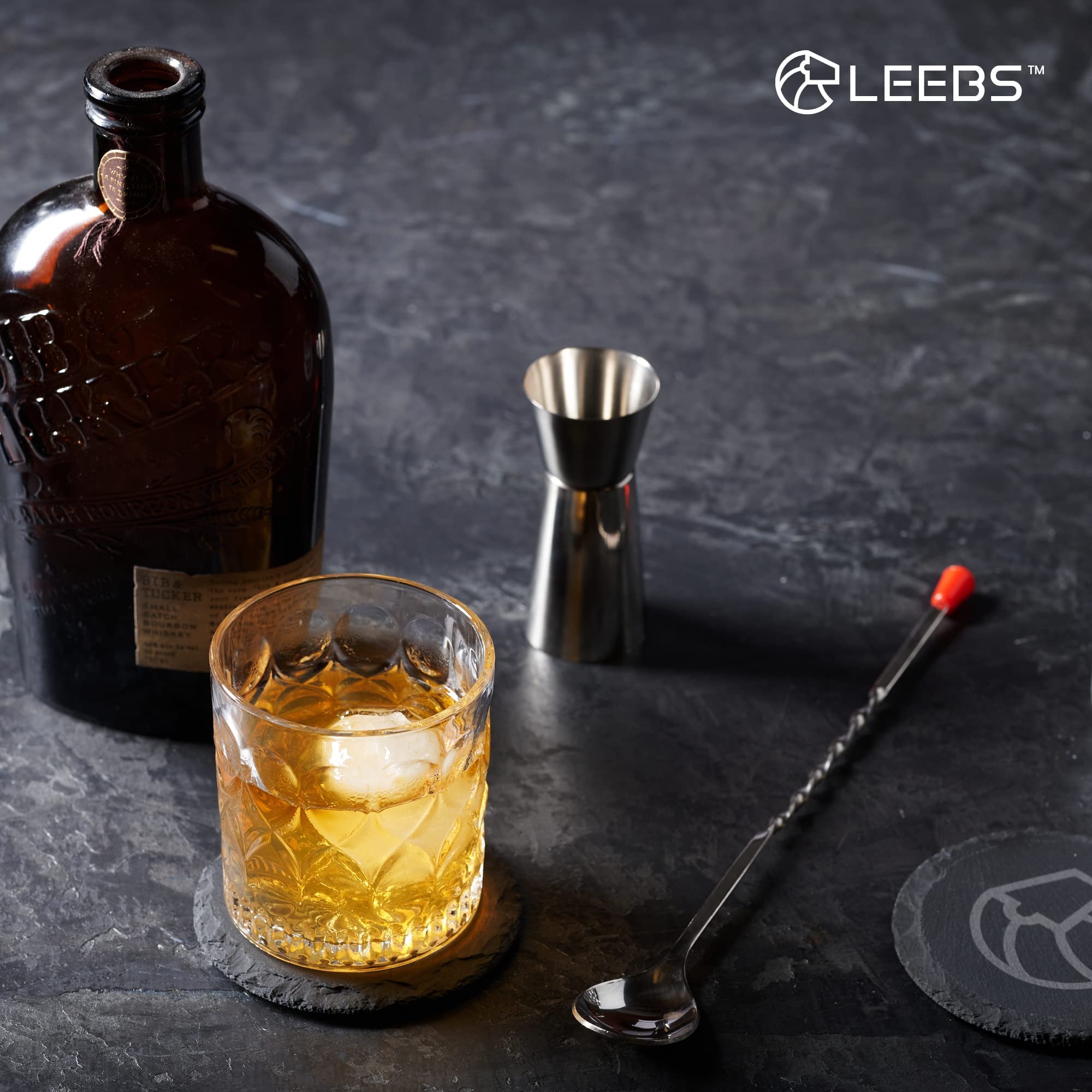 Zestaw do whisky - prezenty do whisky dla mężczyzn - zestaw 2 szklanek do whisky, podwójna forma do robienia kul lodu, 2 podkładki łupkowe, pudełko prezentowe - prezenty burbonowe dla mężczyzn, taty, męża, urodziny chłopaka, rocznica - od LEEBS