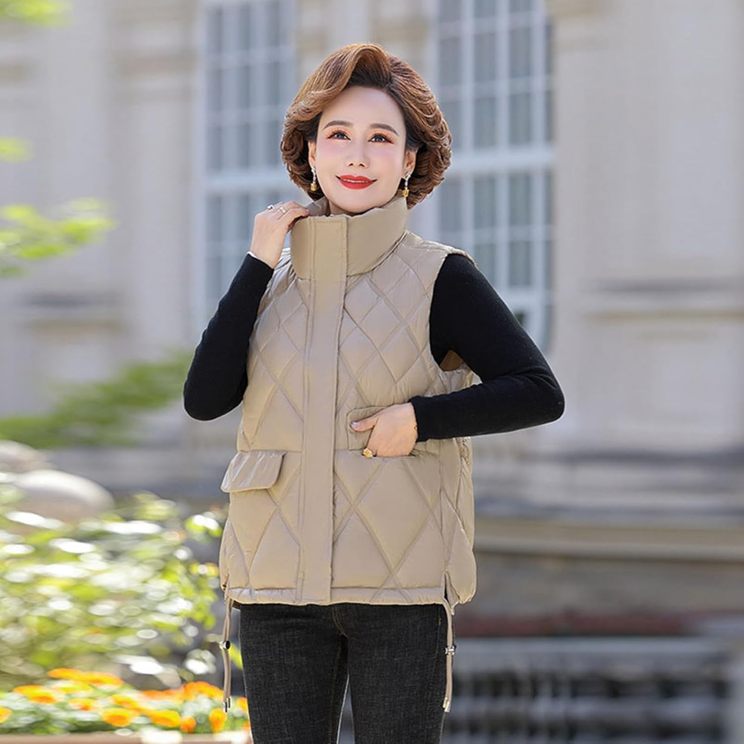 [Monotory] ダウンベスト レディース 婦人 立ち襟 軽い ジップアップ ポケット ノースリーブ 中綿ベスト 防寒 保温 春