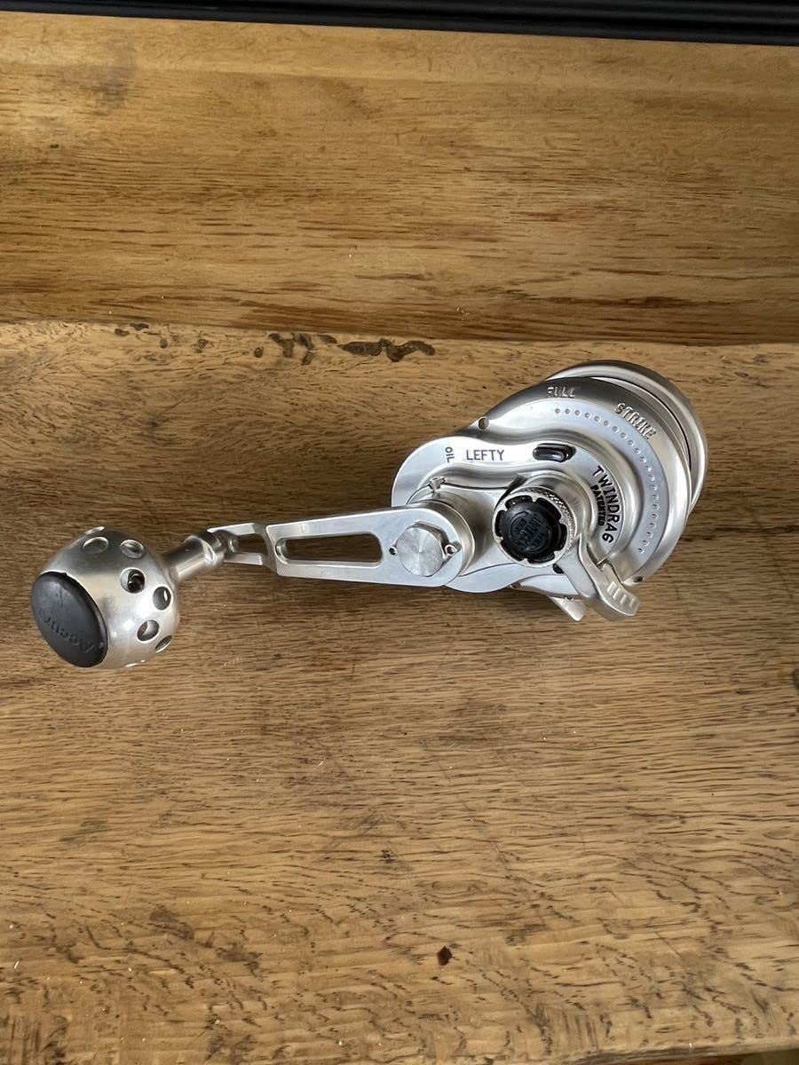 Amazon.co.jp: Accurate boss extreme 500 narrow lefty twin drag BX