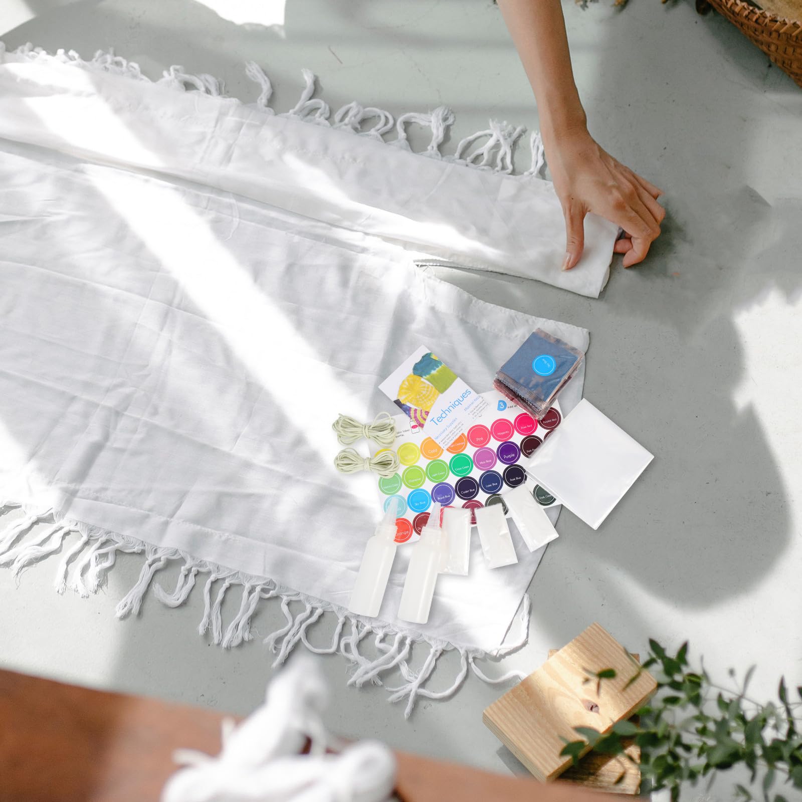 Batikpulver Satz 24 Farben 60ml Permanente Textilfarbe zum Färben von Kleidung und Schals für Erwachsene für Sommerlageraktivitäten