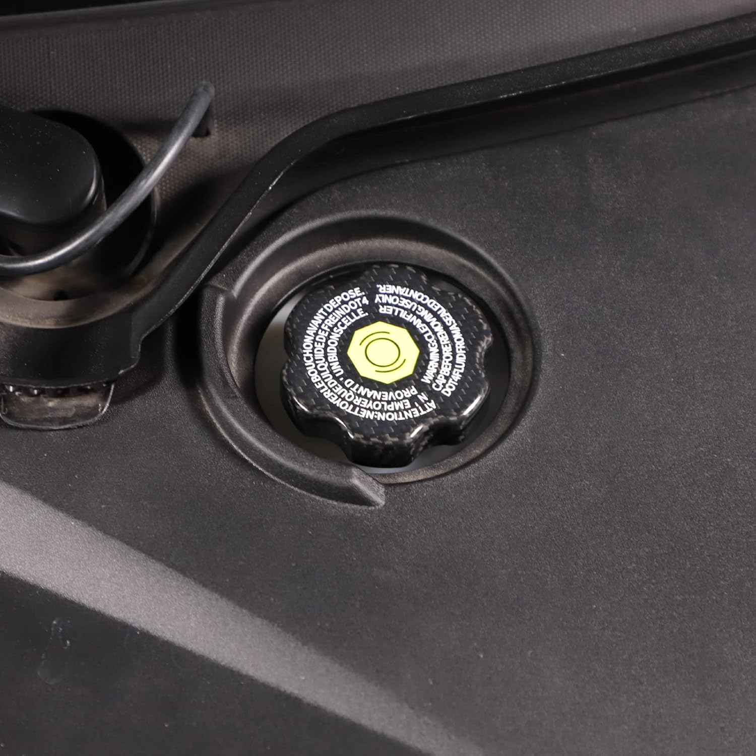 Master Cylinder Caps Trim Compatible with Chevrolet Corvette C8 2020-2023, Brake Fluid Cap Cover Trim, C8 Carbon fiber Accessories